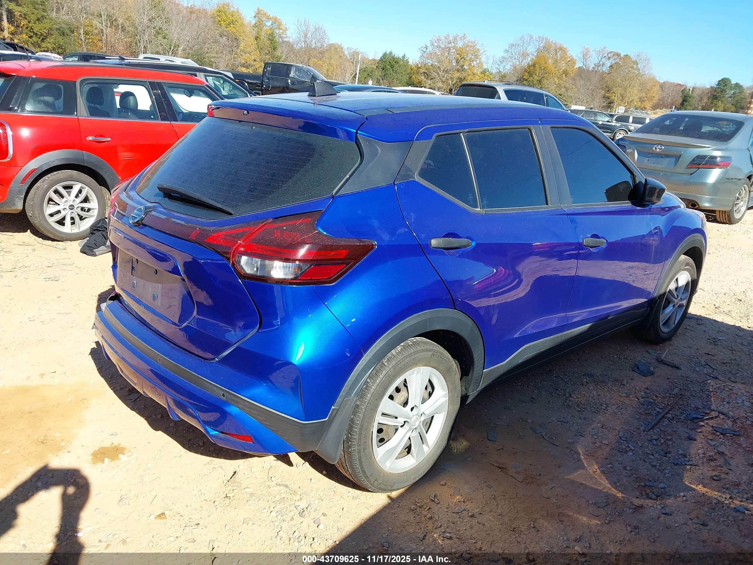 NISSAN KICKS image 4