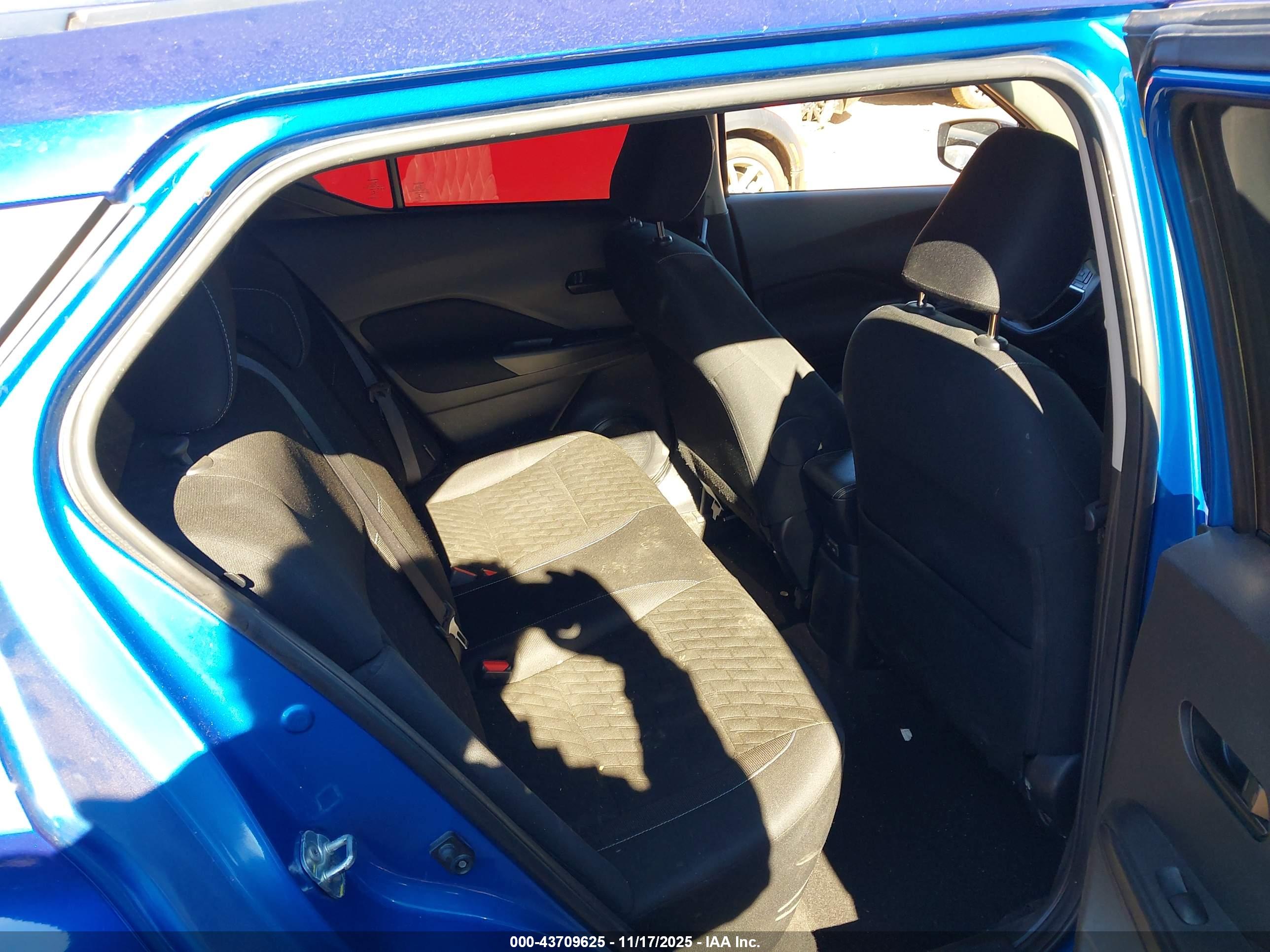 NISSAN KICKS image 8