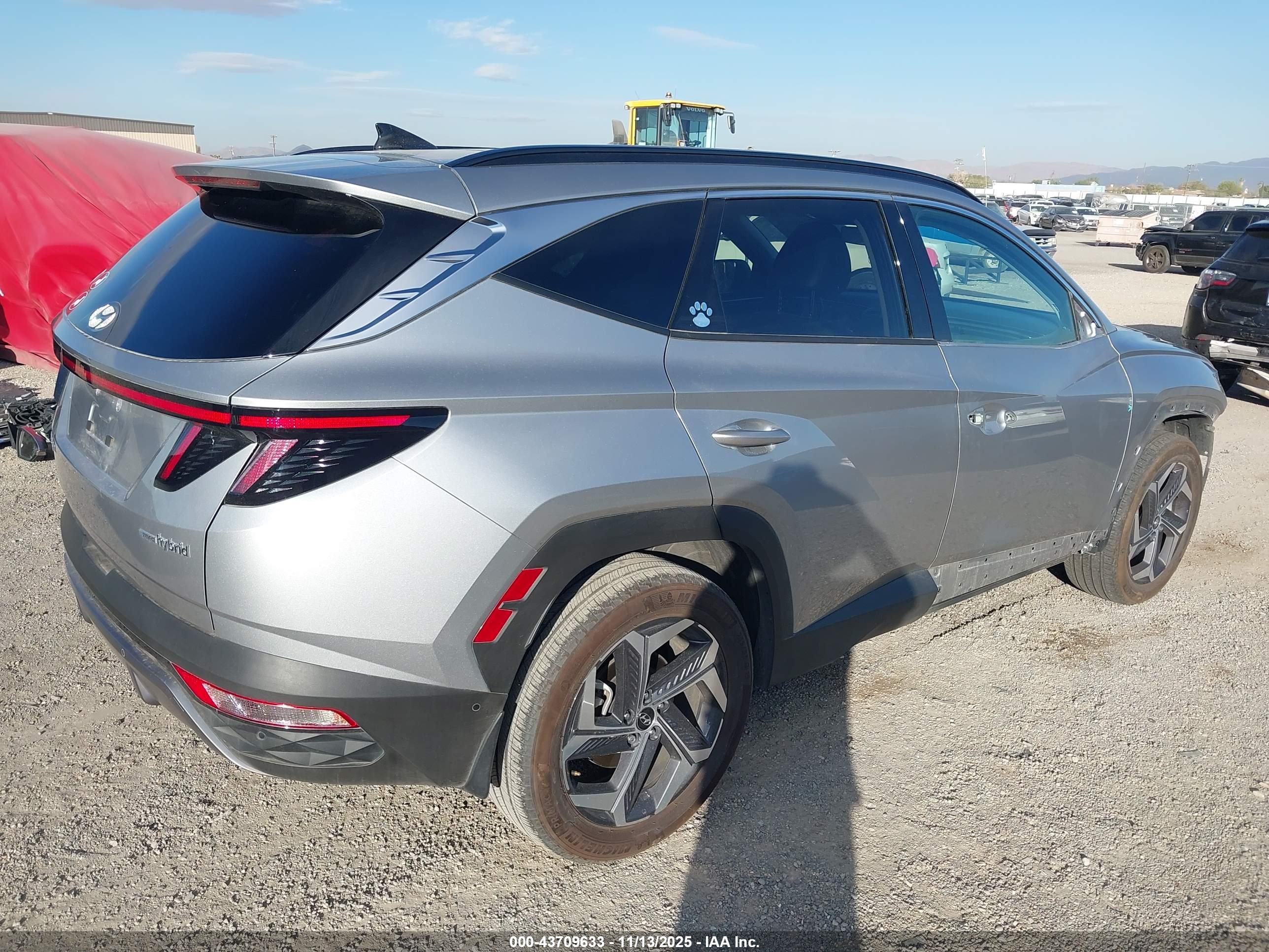 HYUNDAI TUCSON image 4