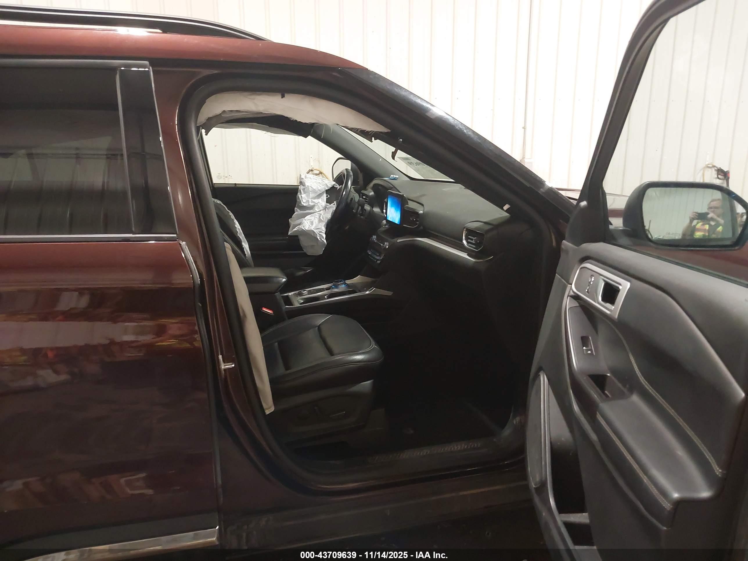 FORD EXPLORER image 5
