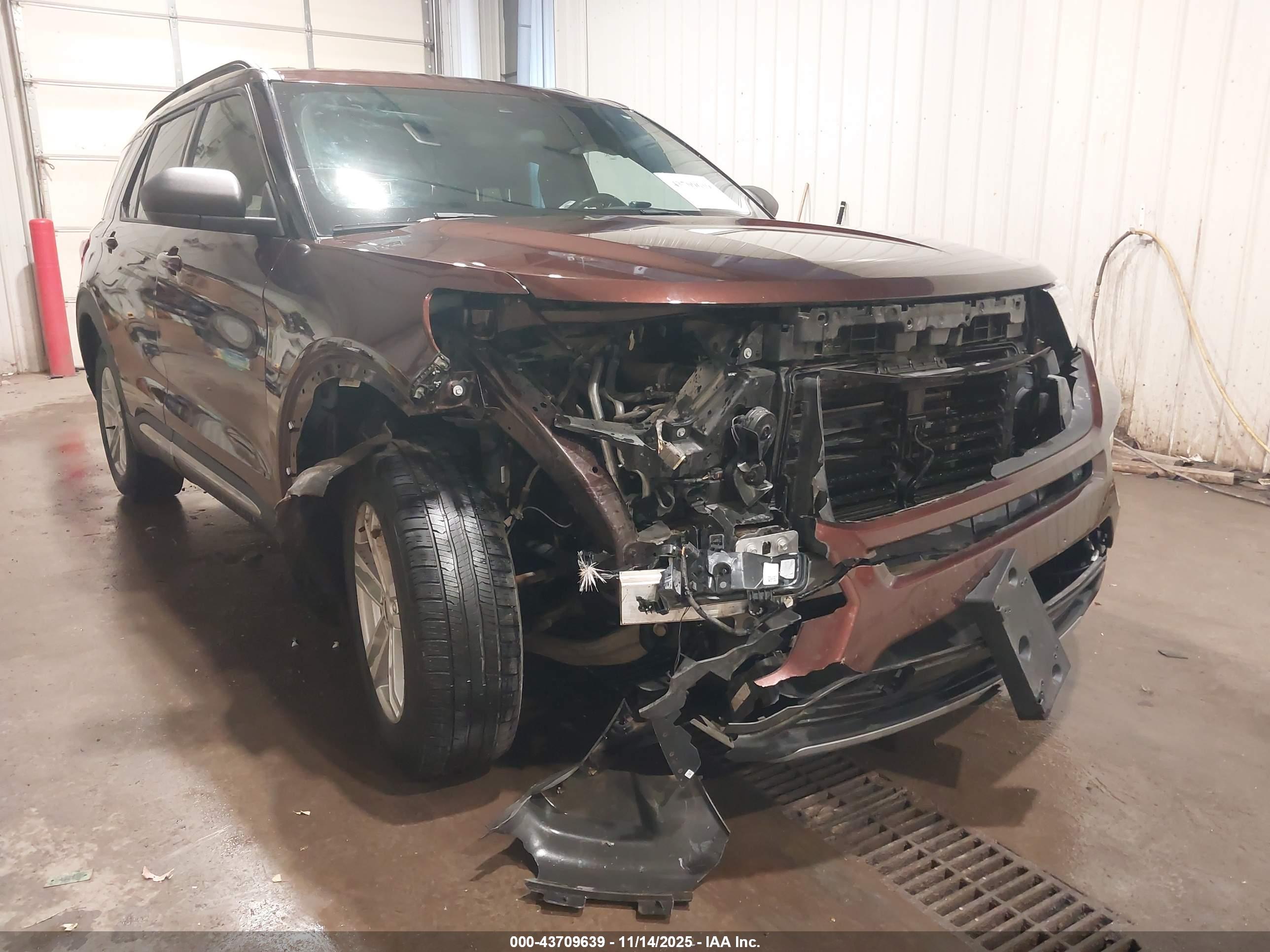 FORD EXPLORER image 6
