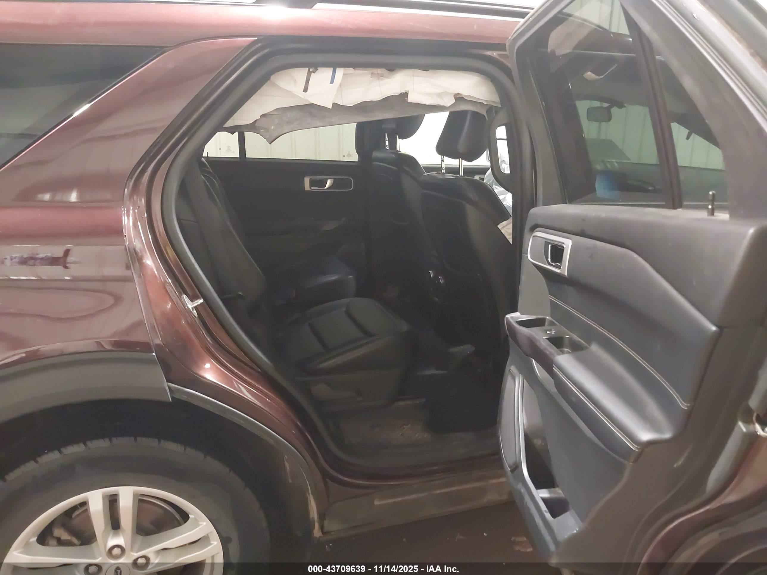 FORD EXPLORER image 8