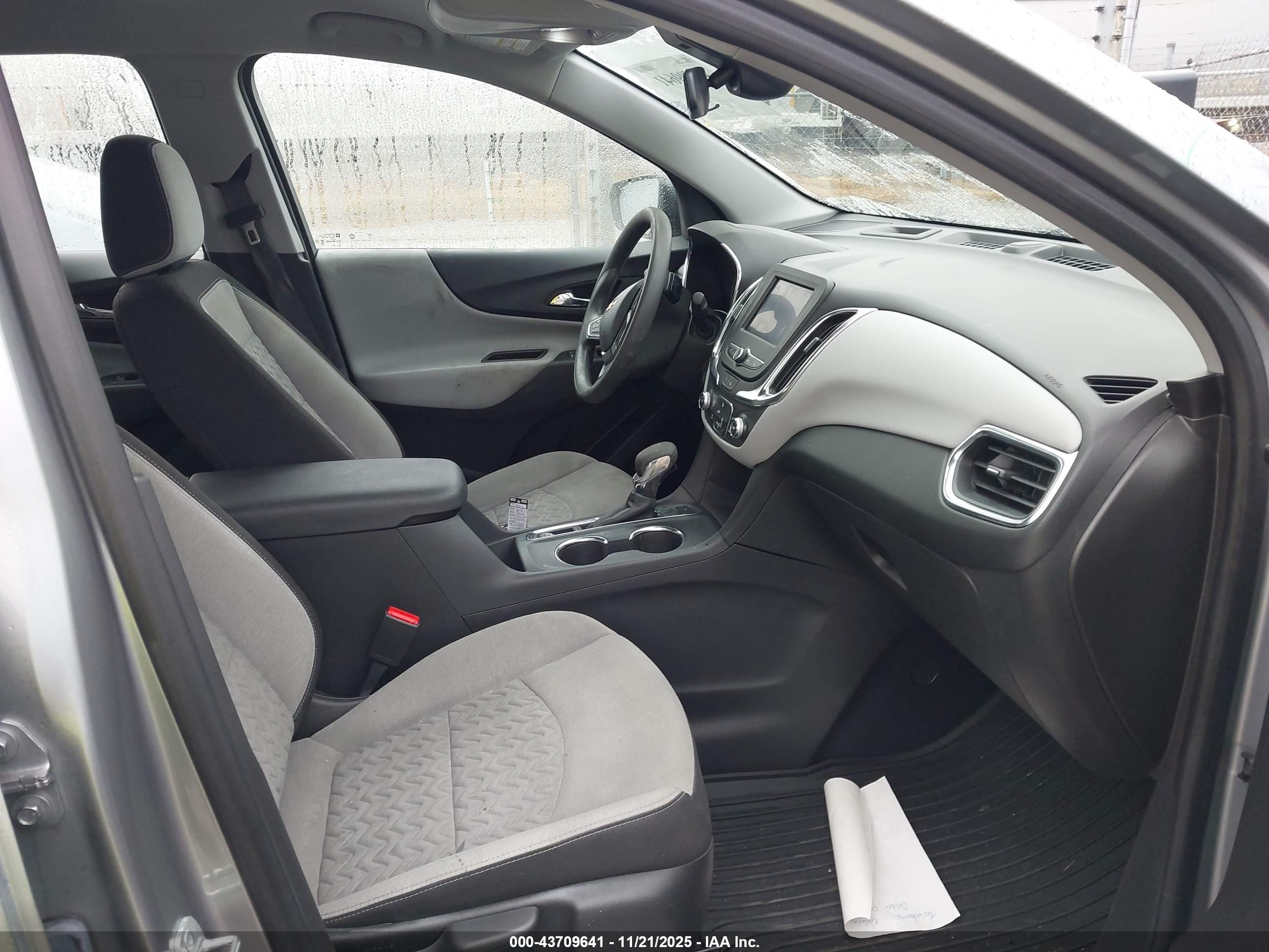 CHEVROLET EQUINOX image 5