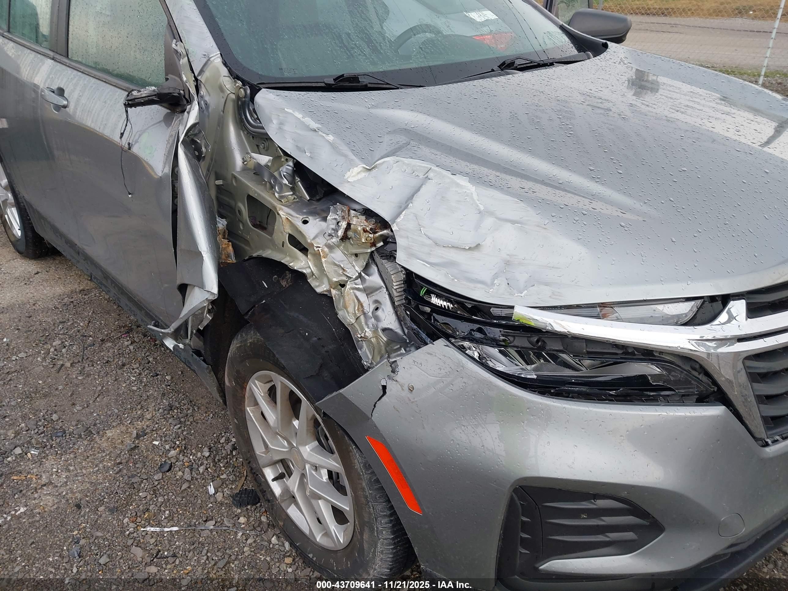 CHEVROLET EQUINOX image 6
