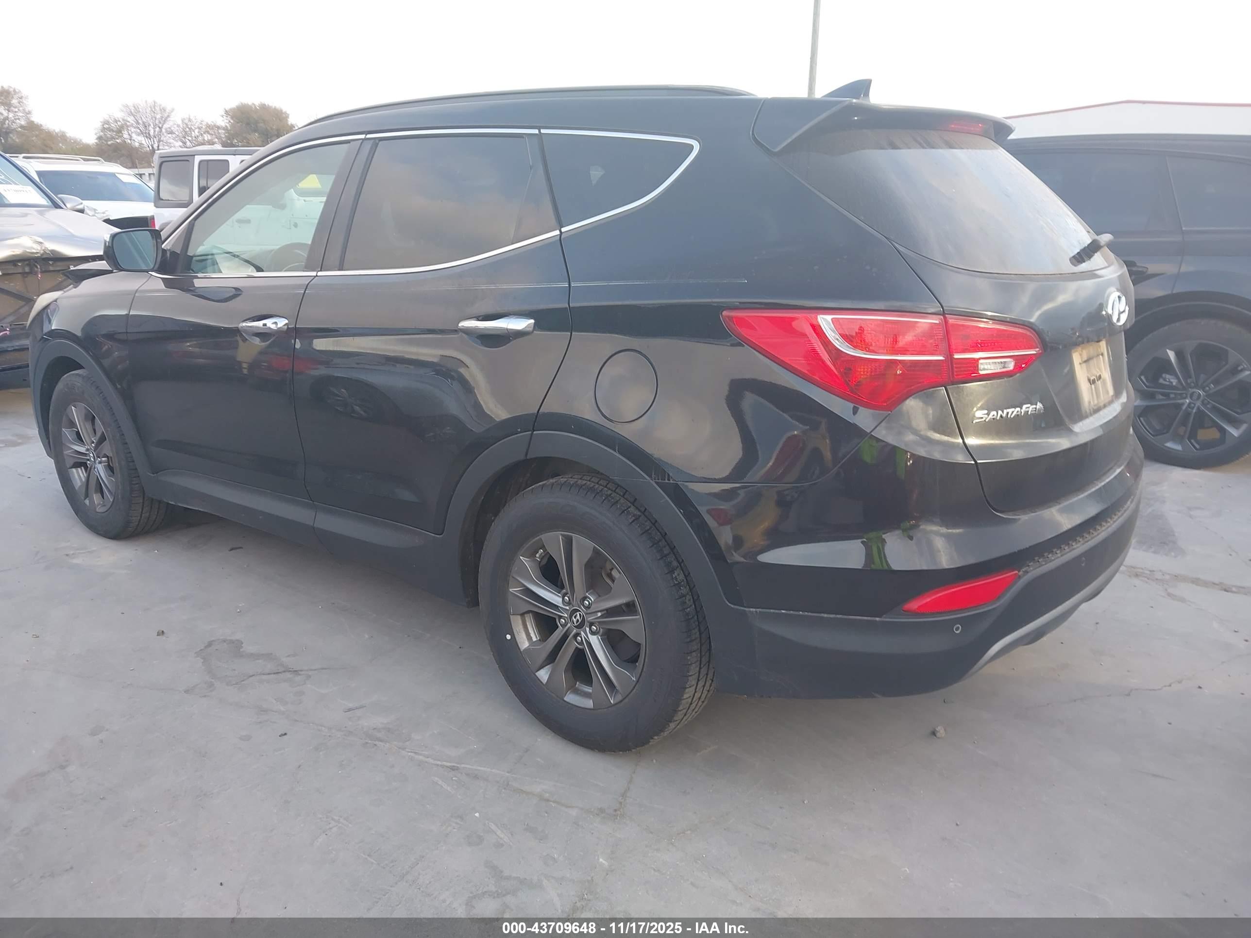 HYUNDAI SANTA image 3