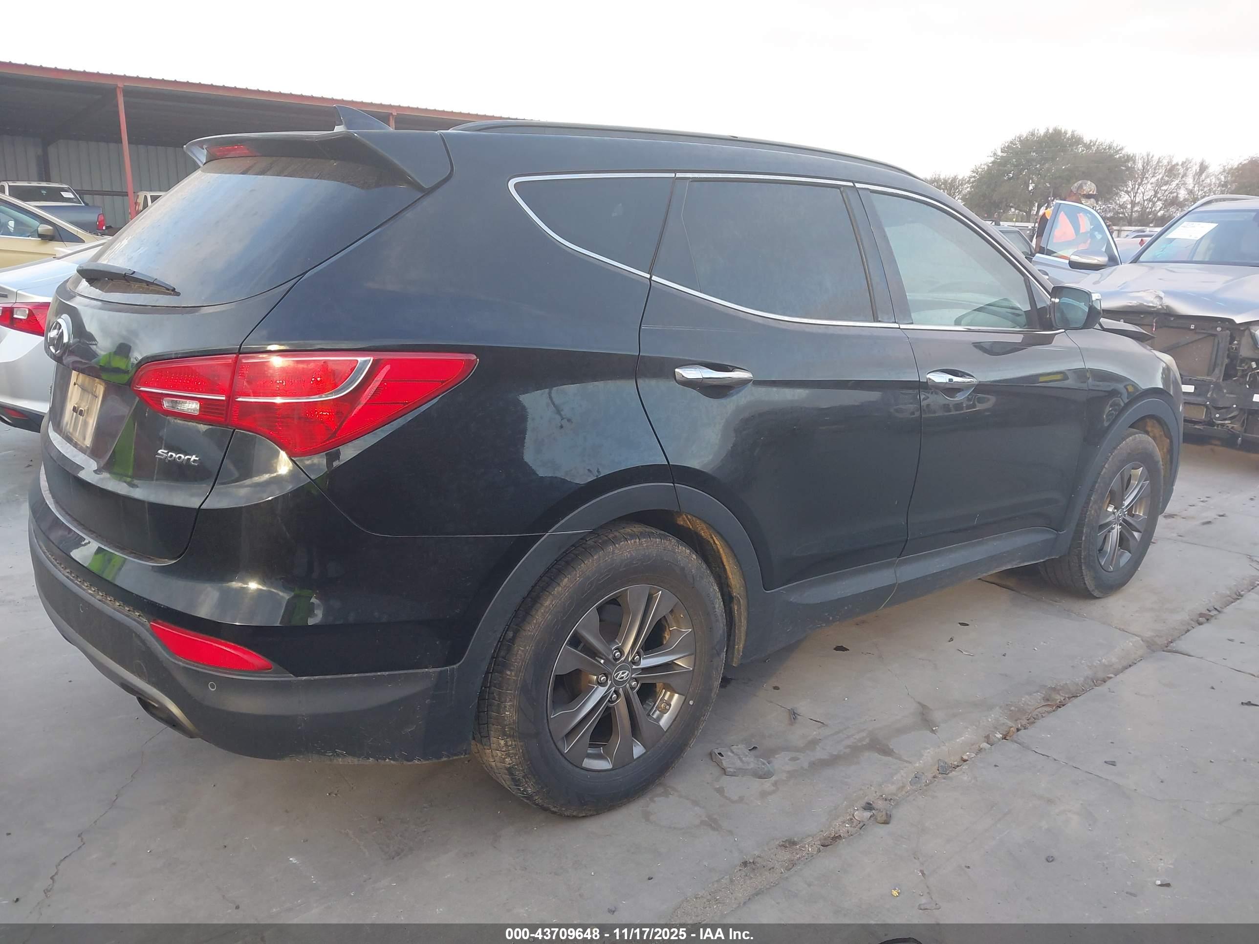 HYUNDAI SANTA image 4