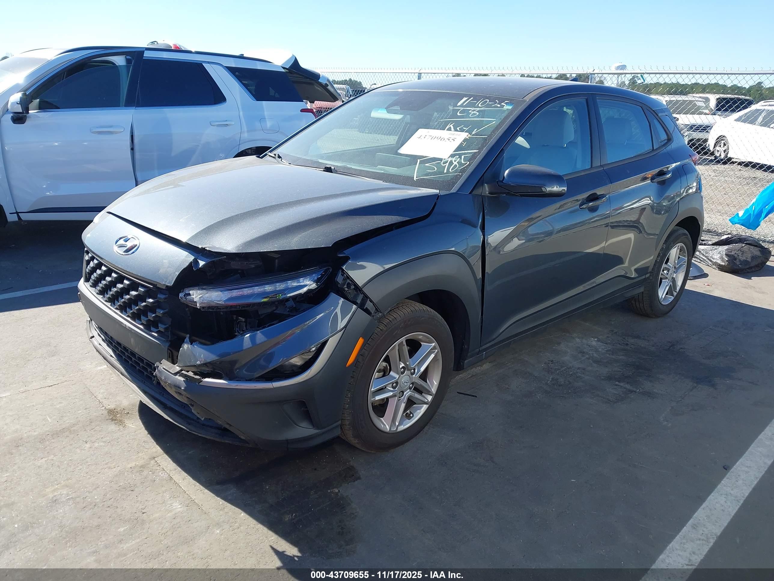 HYUNDAI KONA image 2