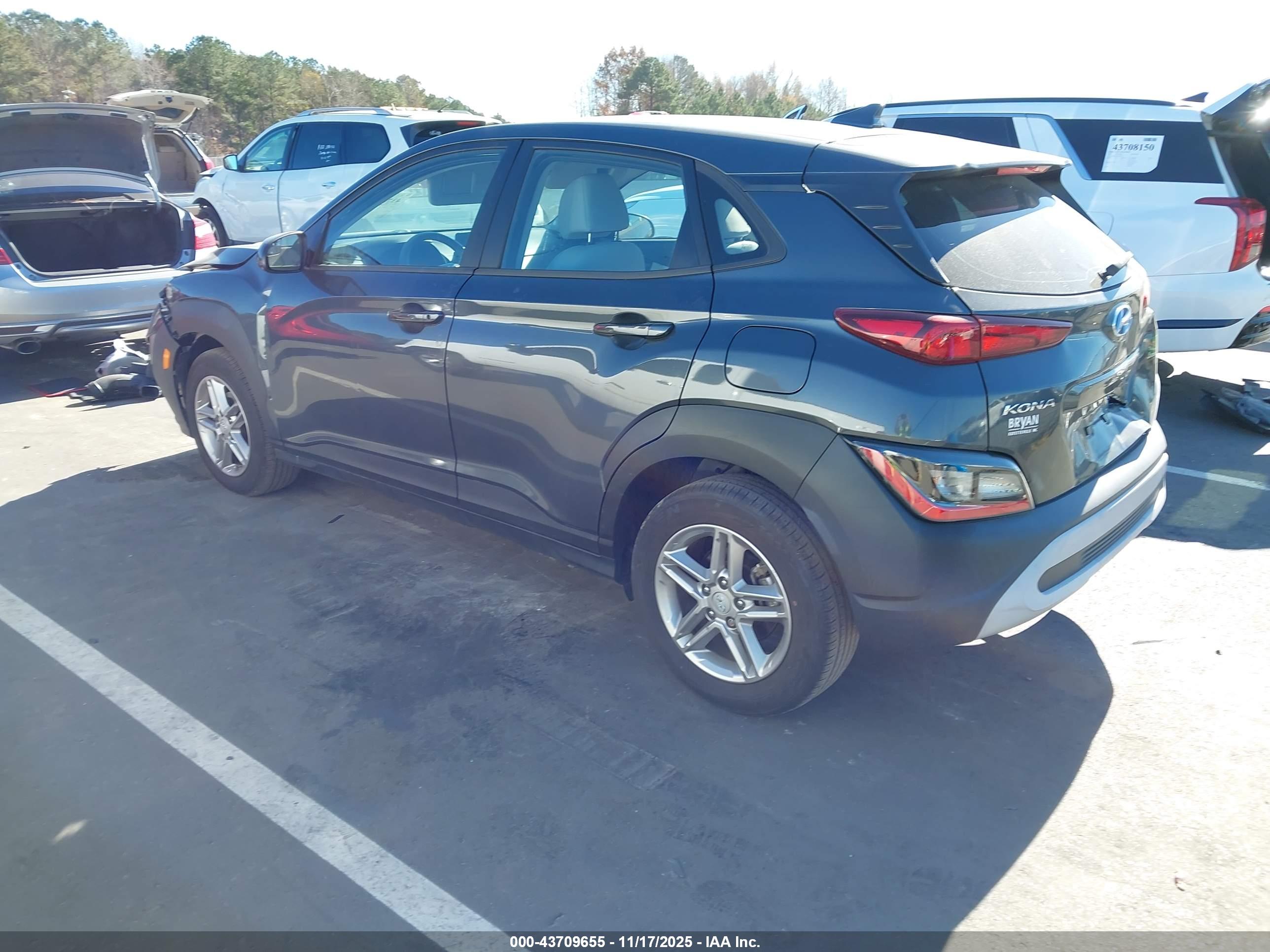 HYUNDAI KONA image 3