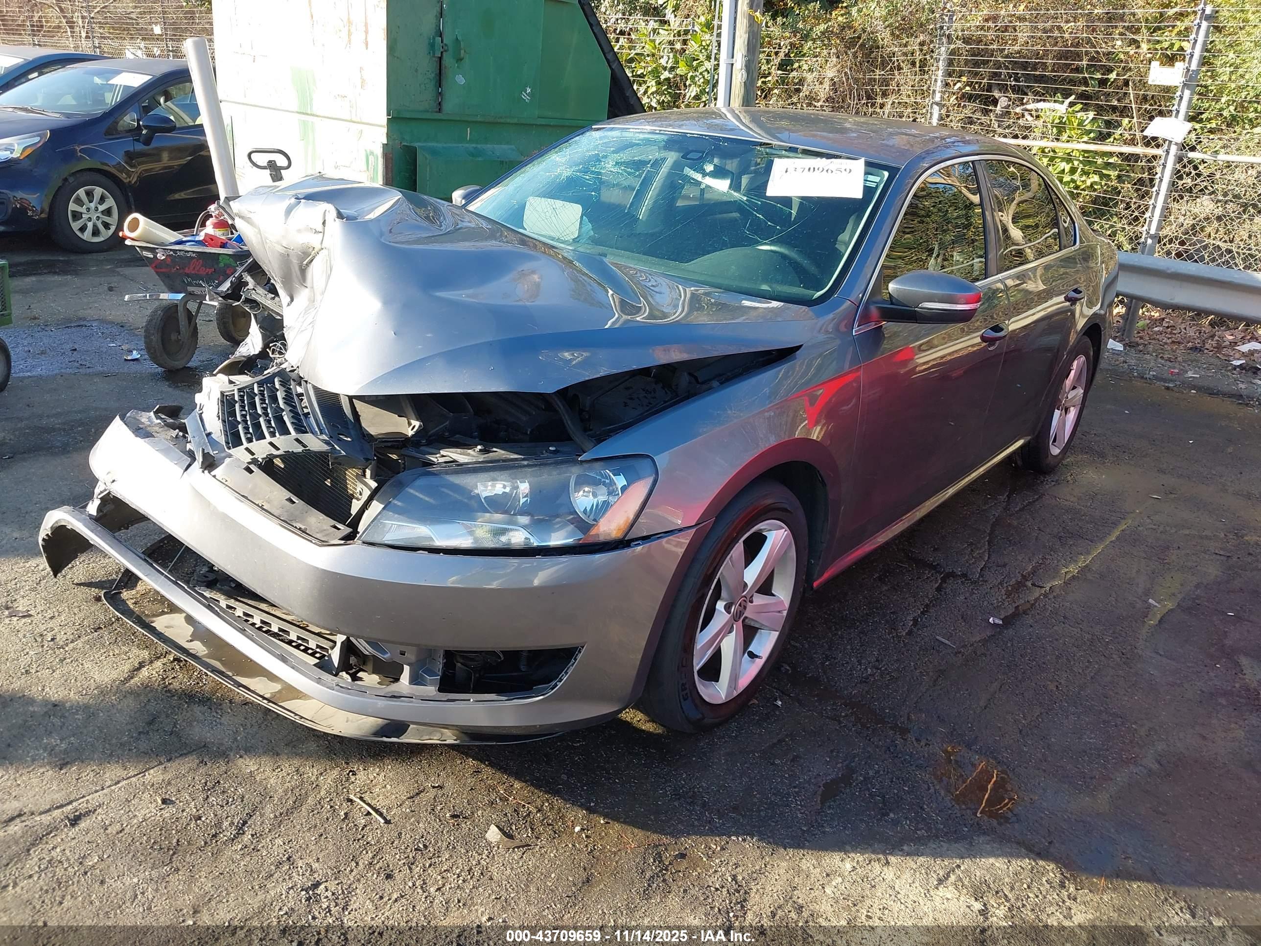 VOLKSWAGEN PASSAT image 2