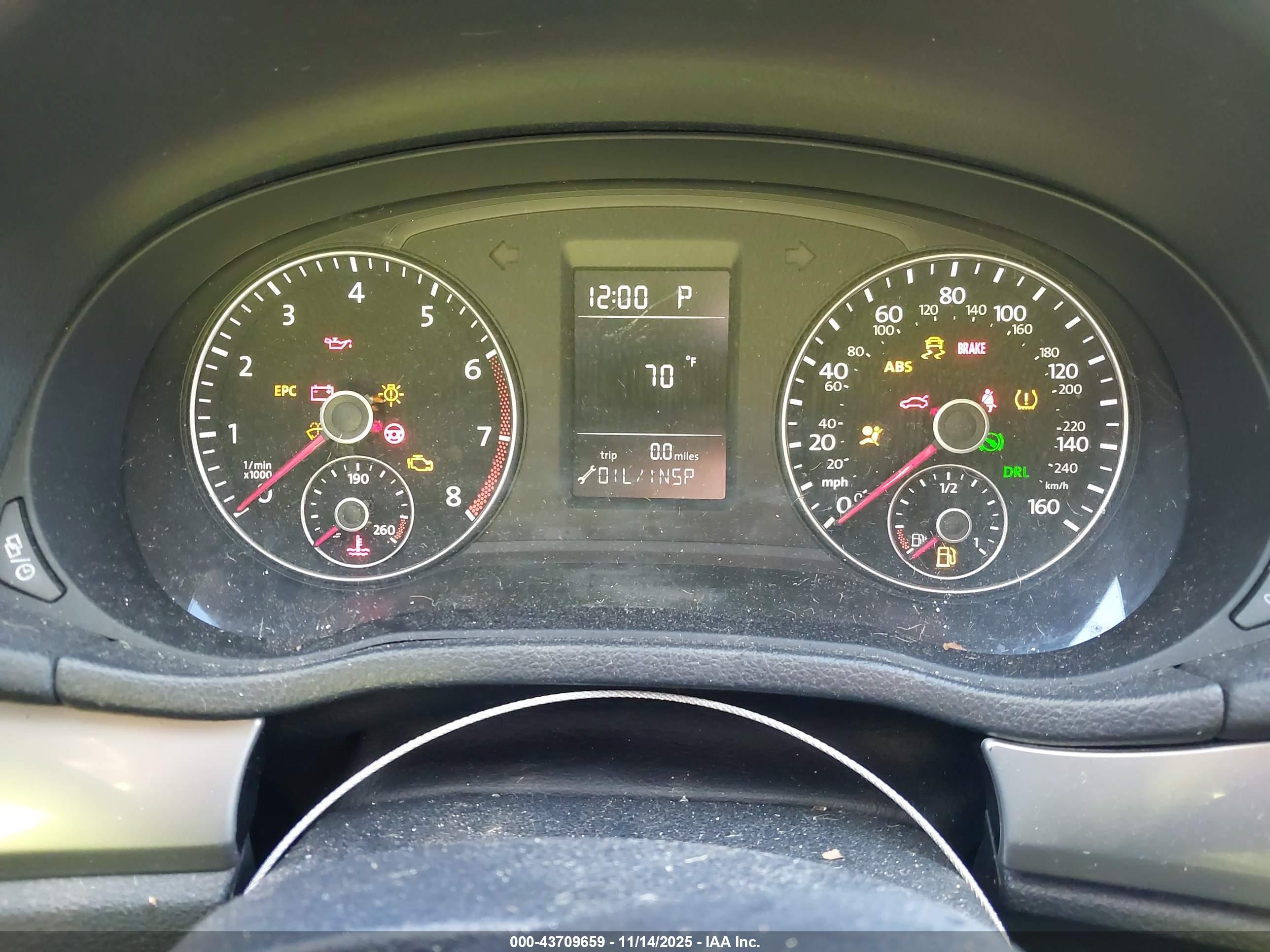 VOLKSWAGEN PASSAT image 7