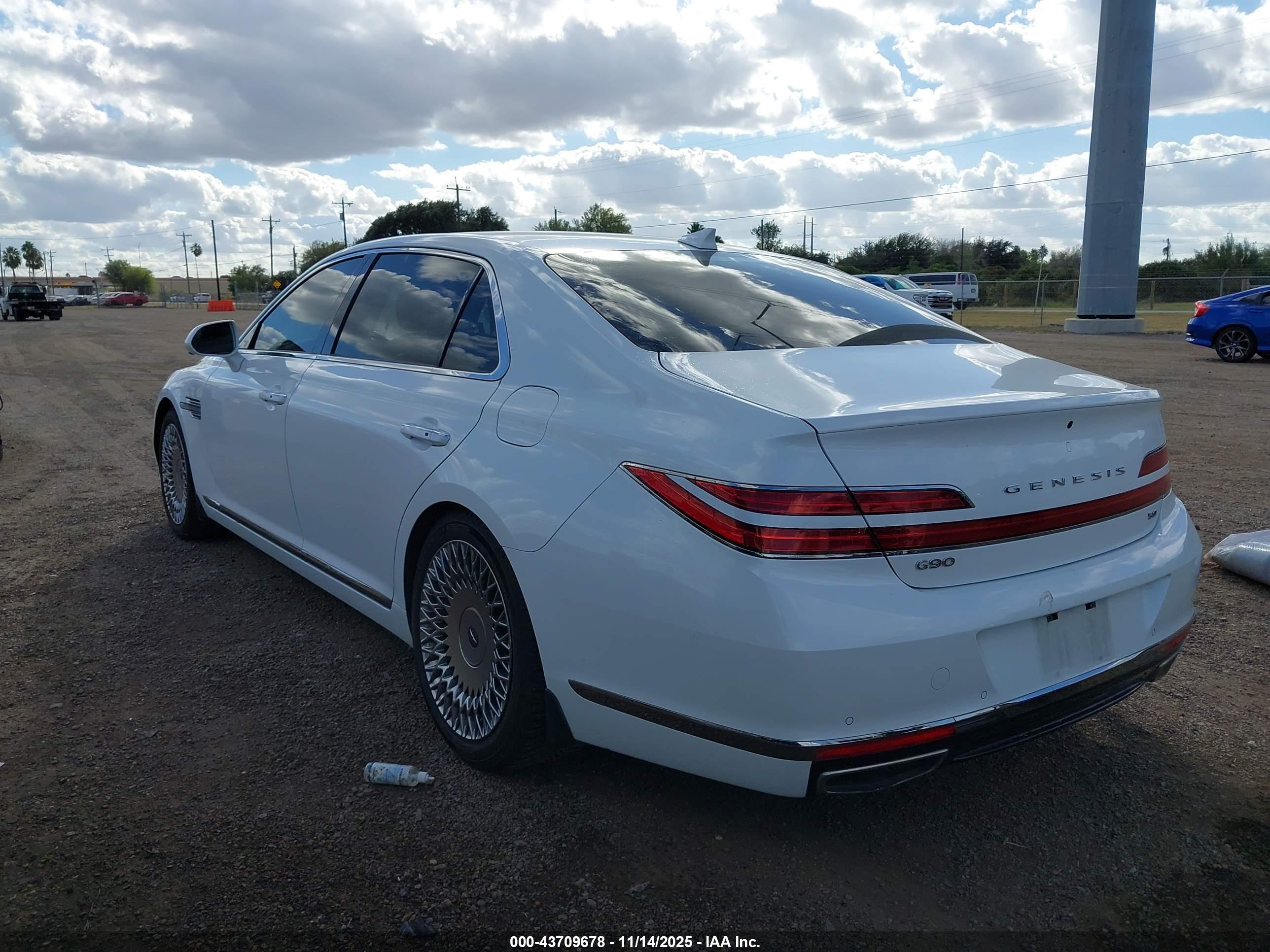 GENESIS G90 image 3