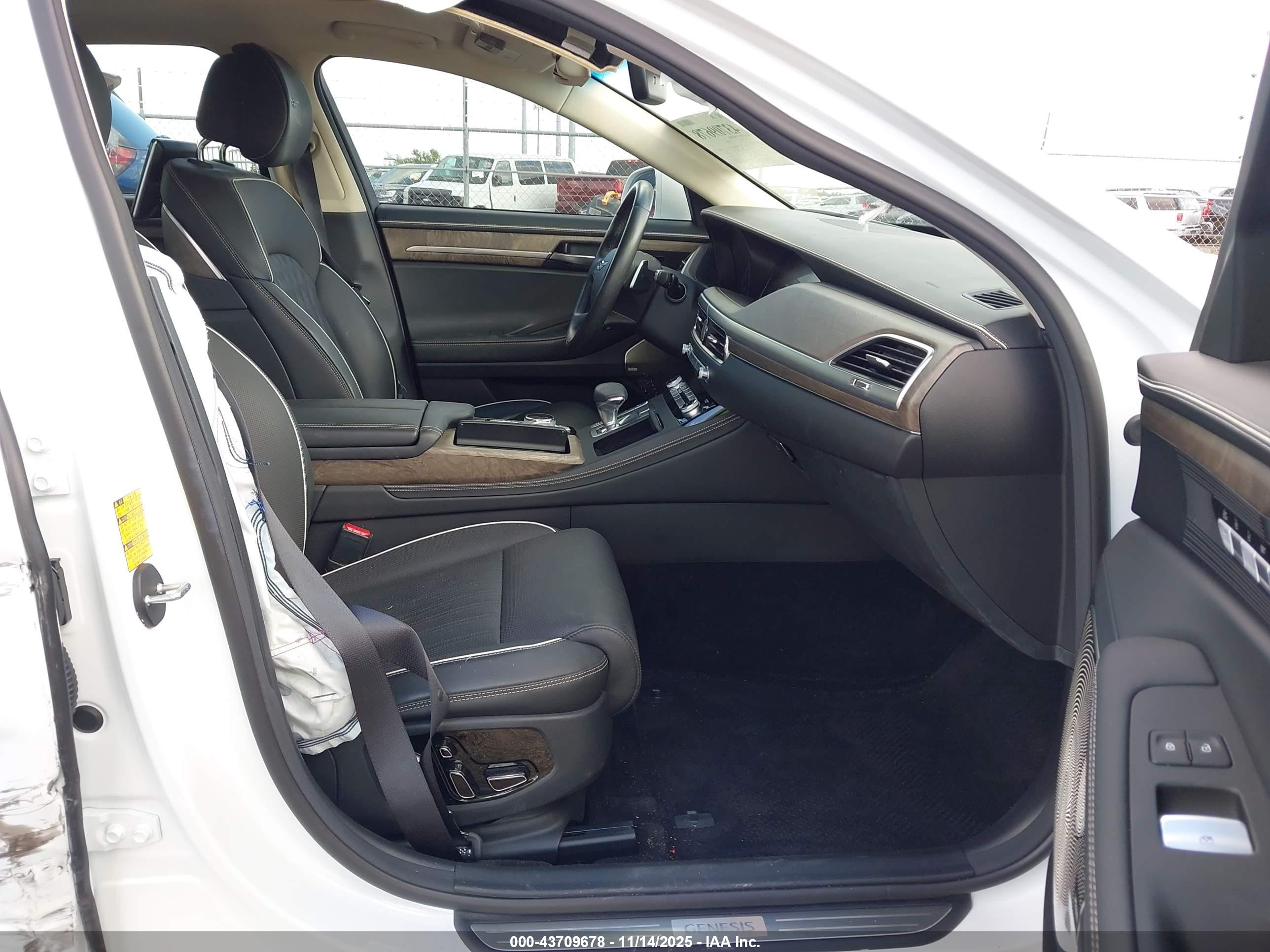 GENESIS G90 image 5