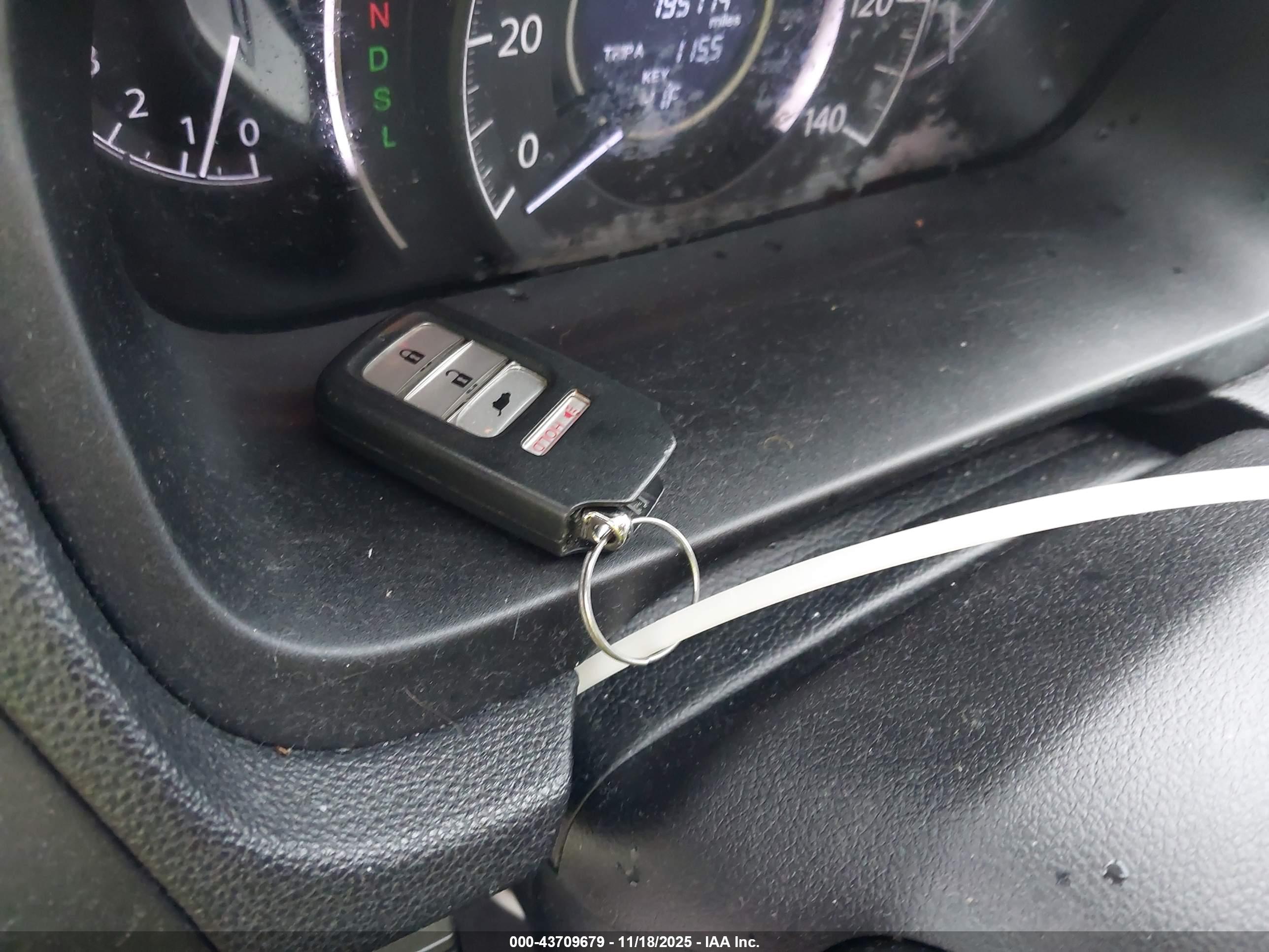 HONDA CR-V image 11