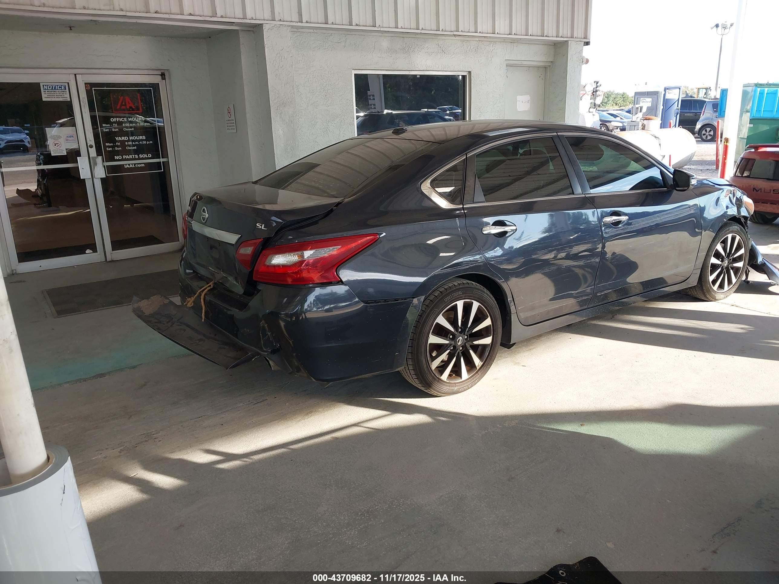 NISSAN ALTIMA image 4