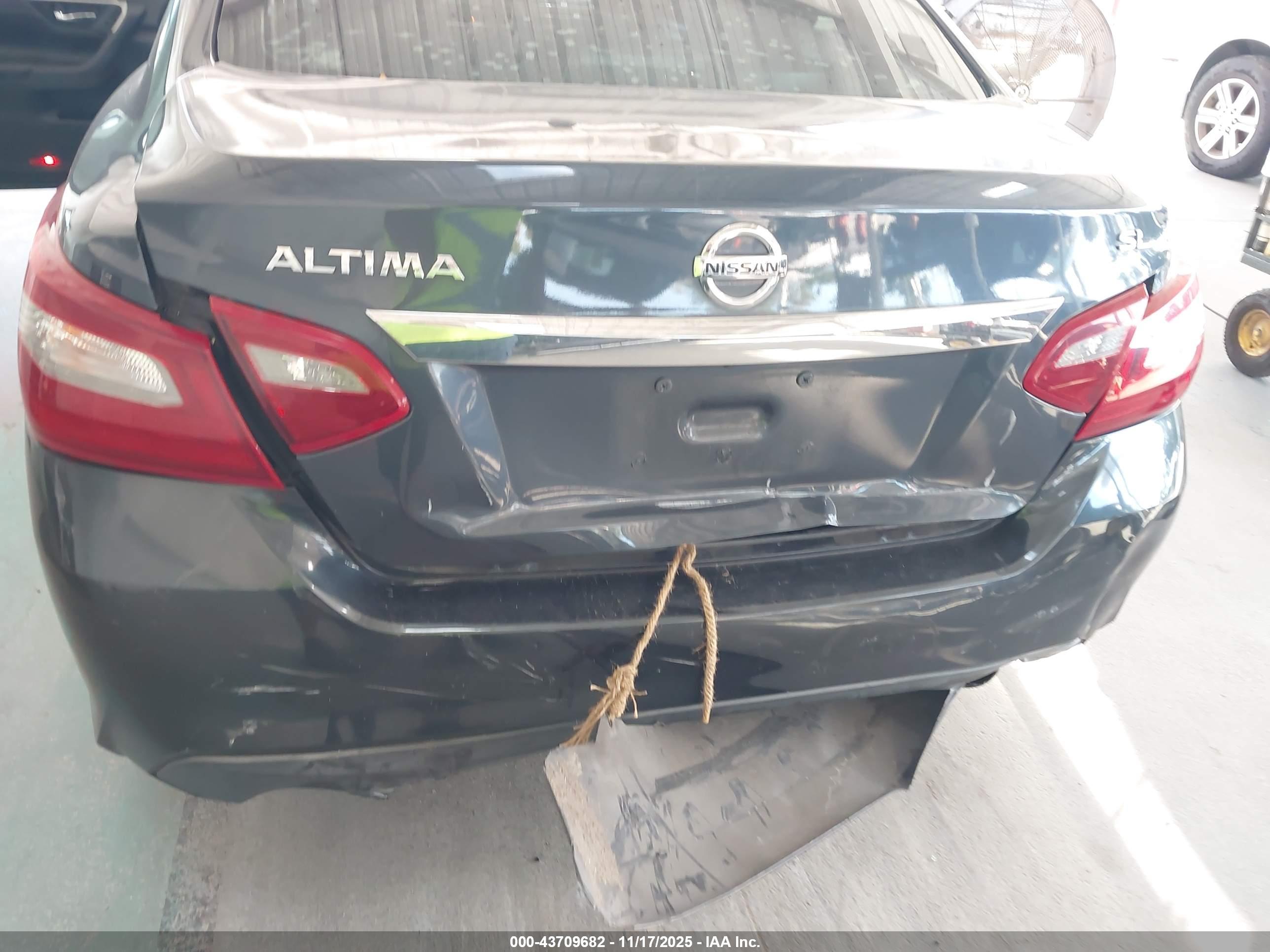 NISSAN ALTIMA image 6