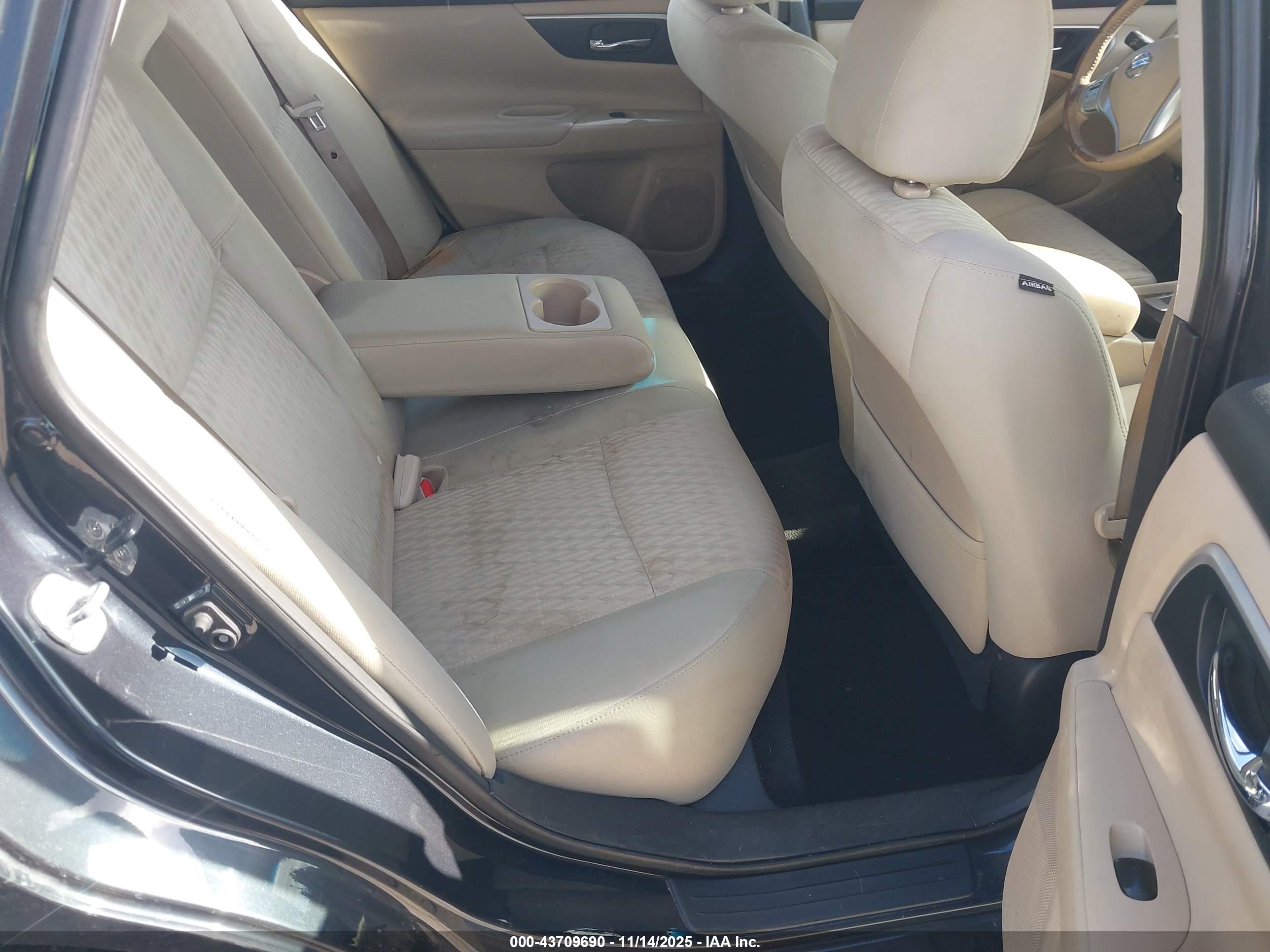 NISSAN ALTIMA image 8