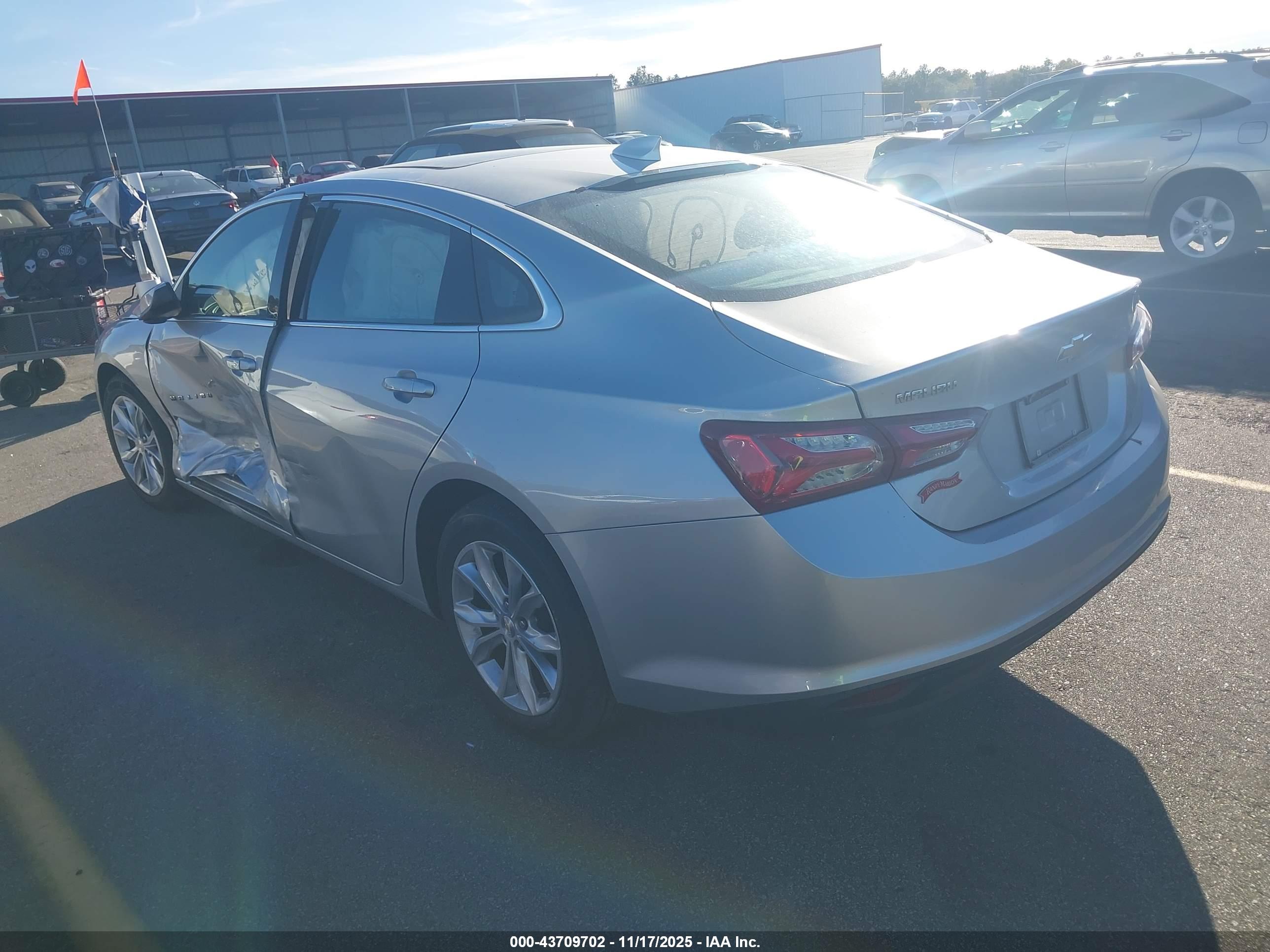 CHEVROLET MALIBU image 3