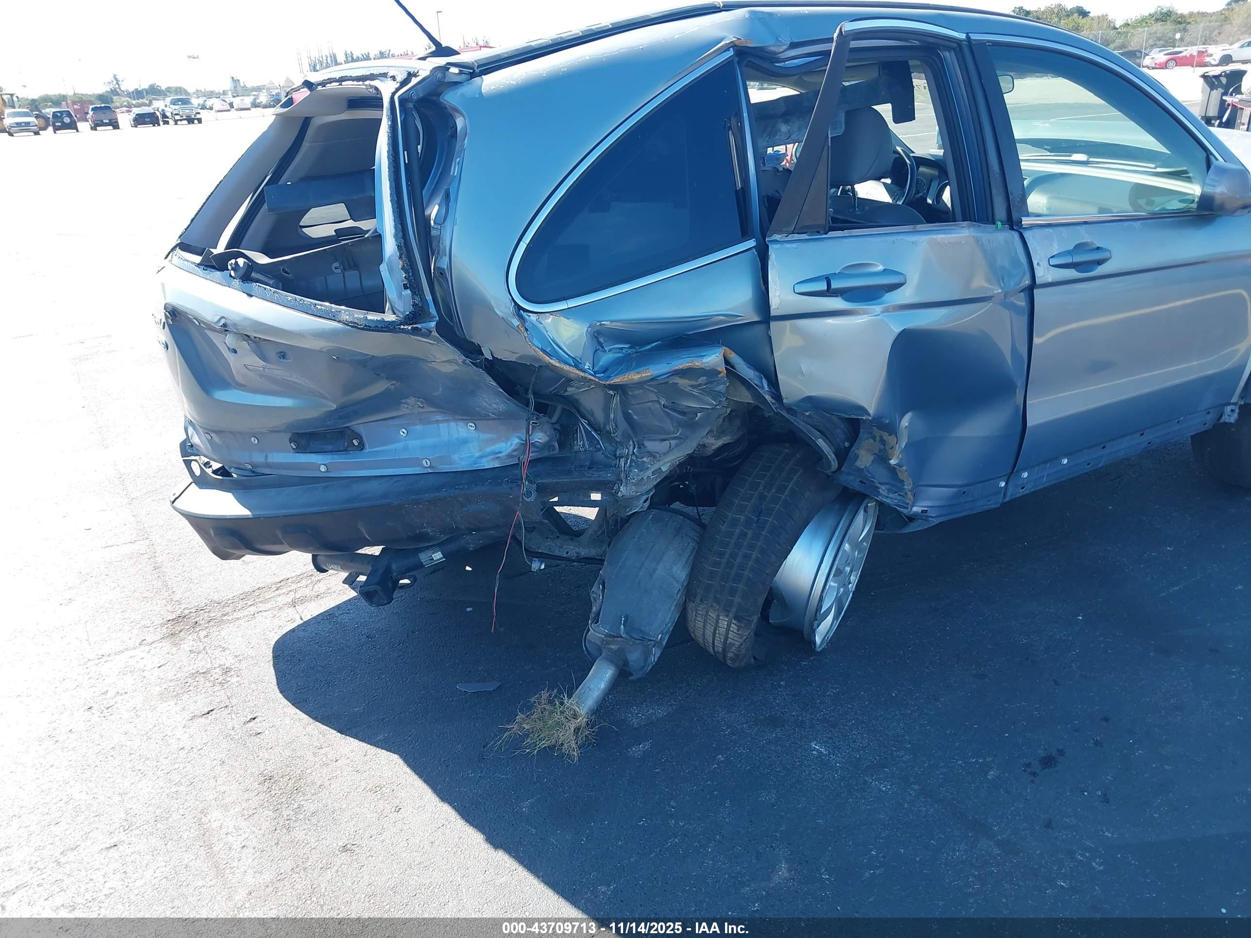 HONDA CR-V image 6