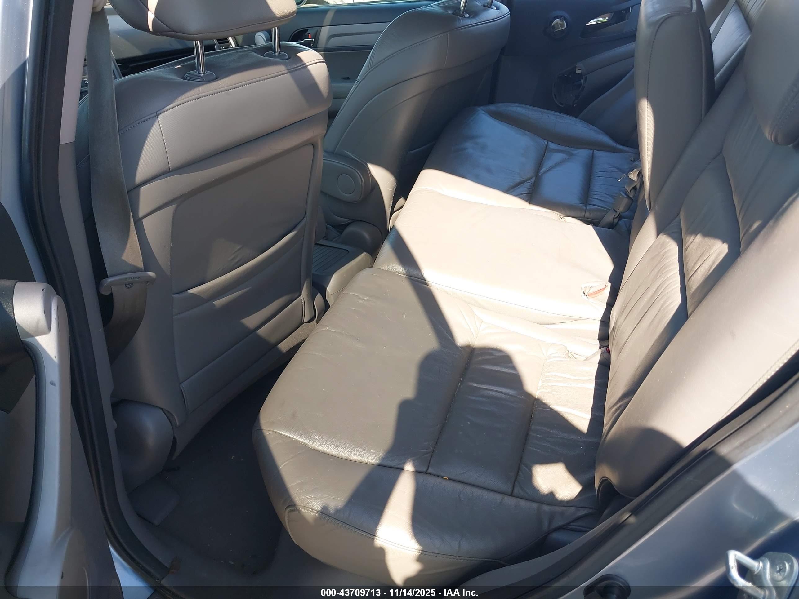 HONDA CR-V image 8
