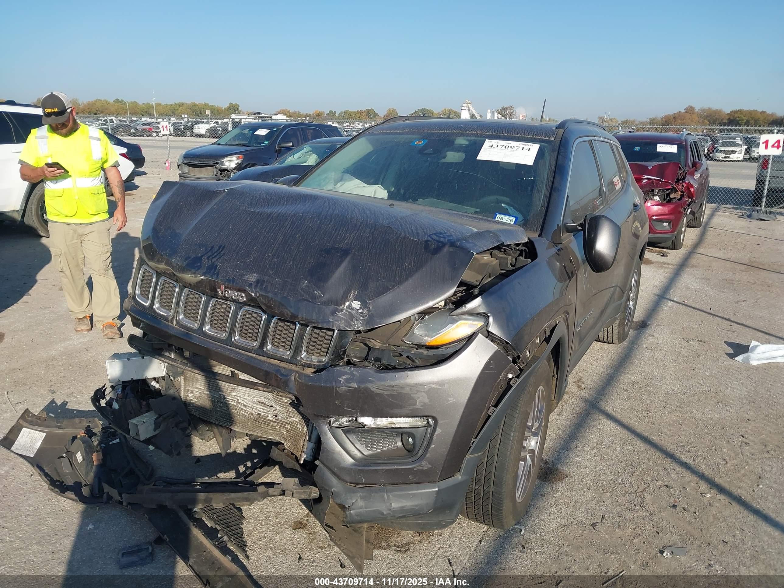 JEEP COMPASS image 2