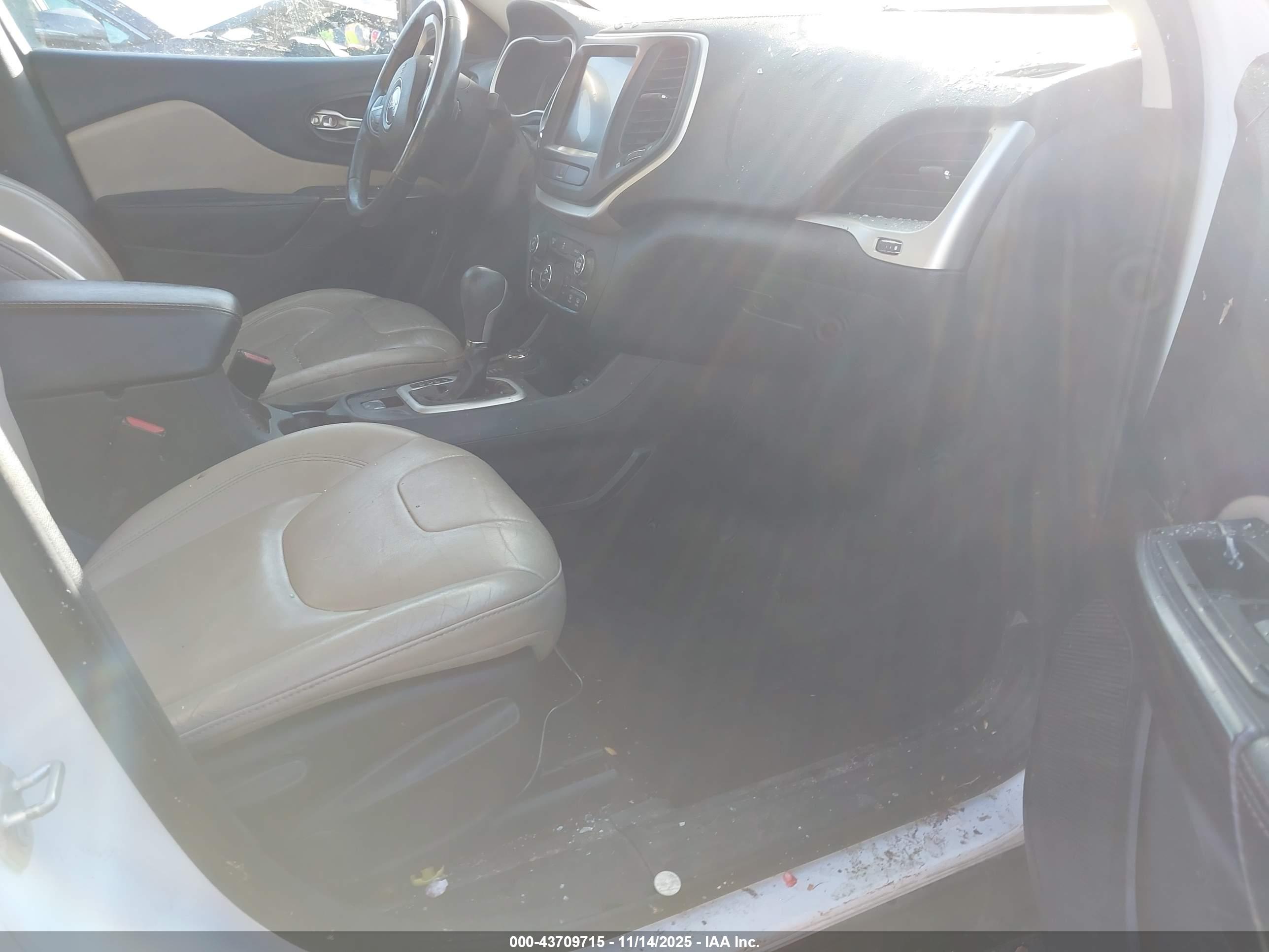 JEEP CHEROKEE image 5