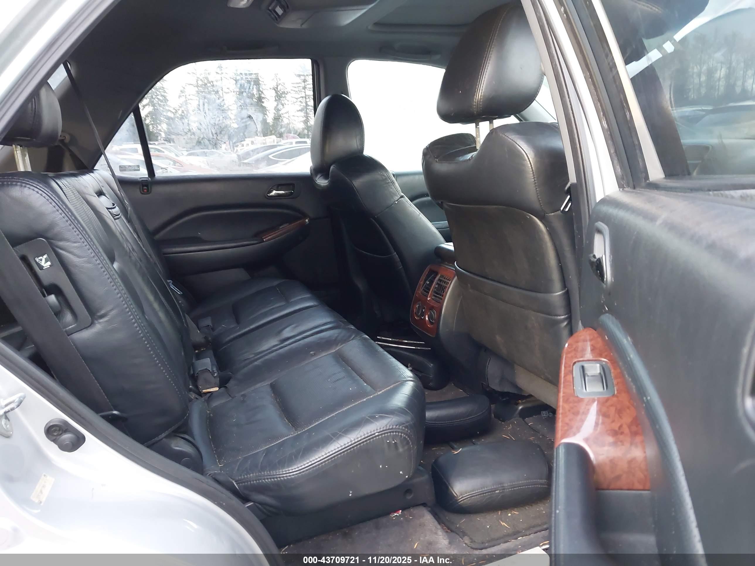 ACURA MDX image 8