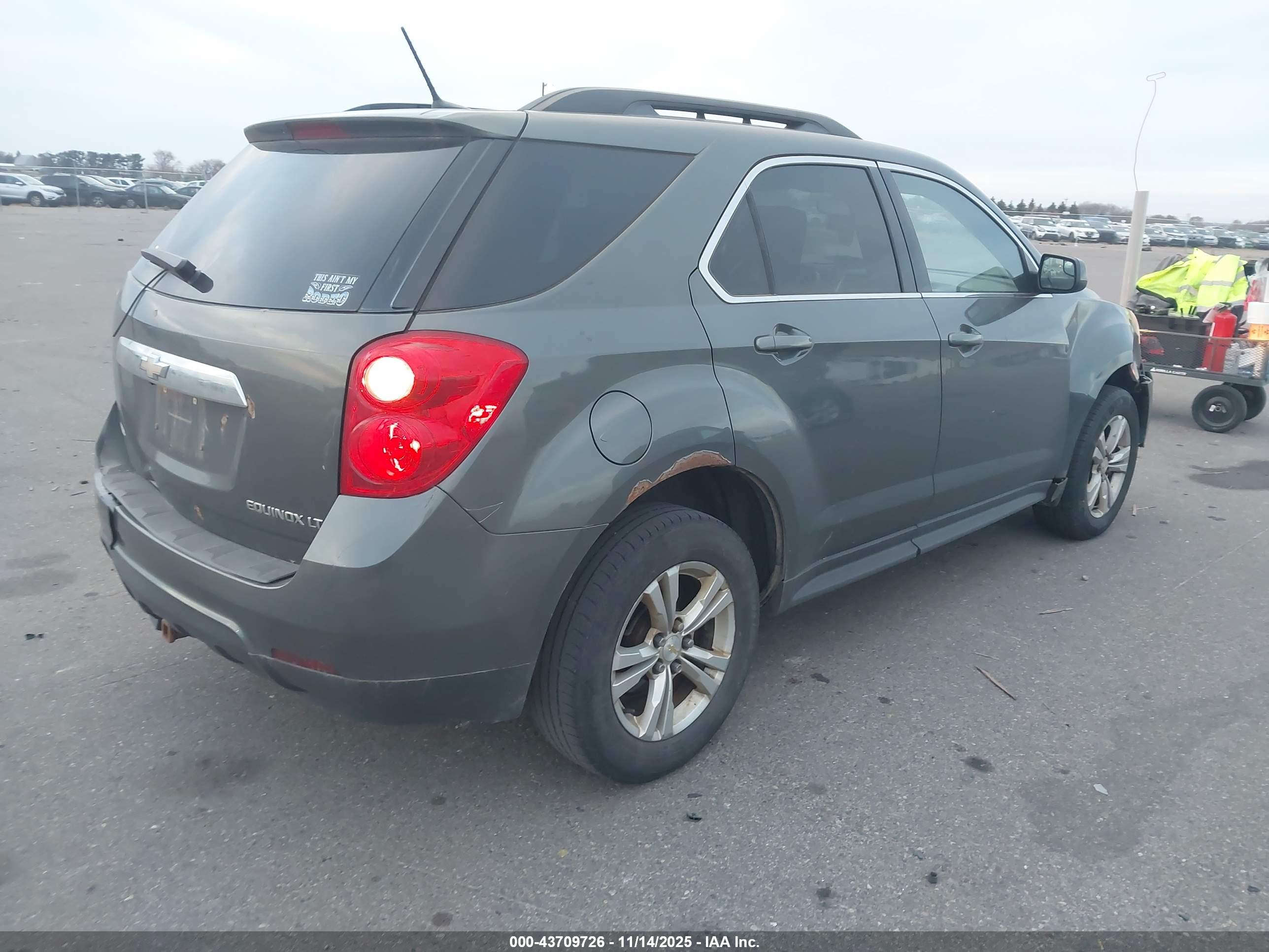 CHEVROLET EQUINOX image 4