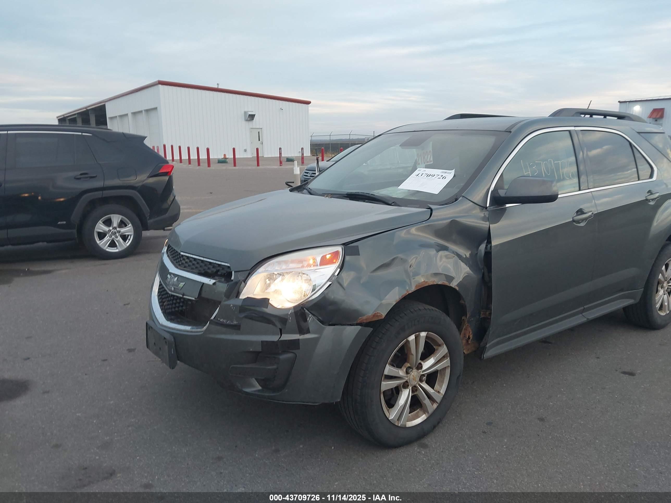 CHEVROLET EQUINOX image 6