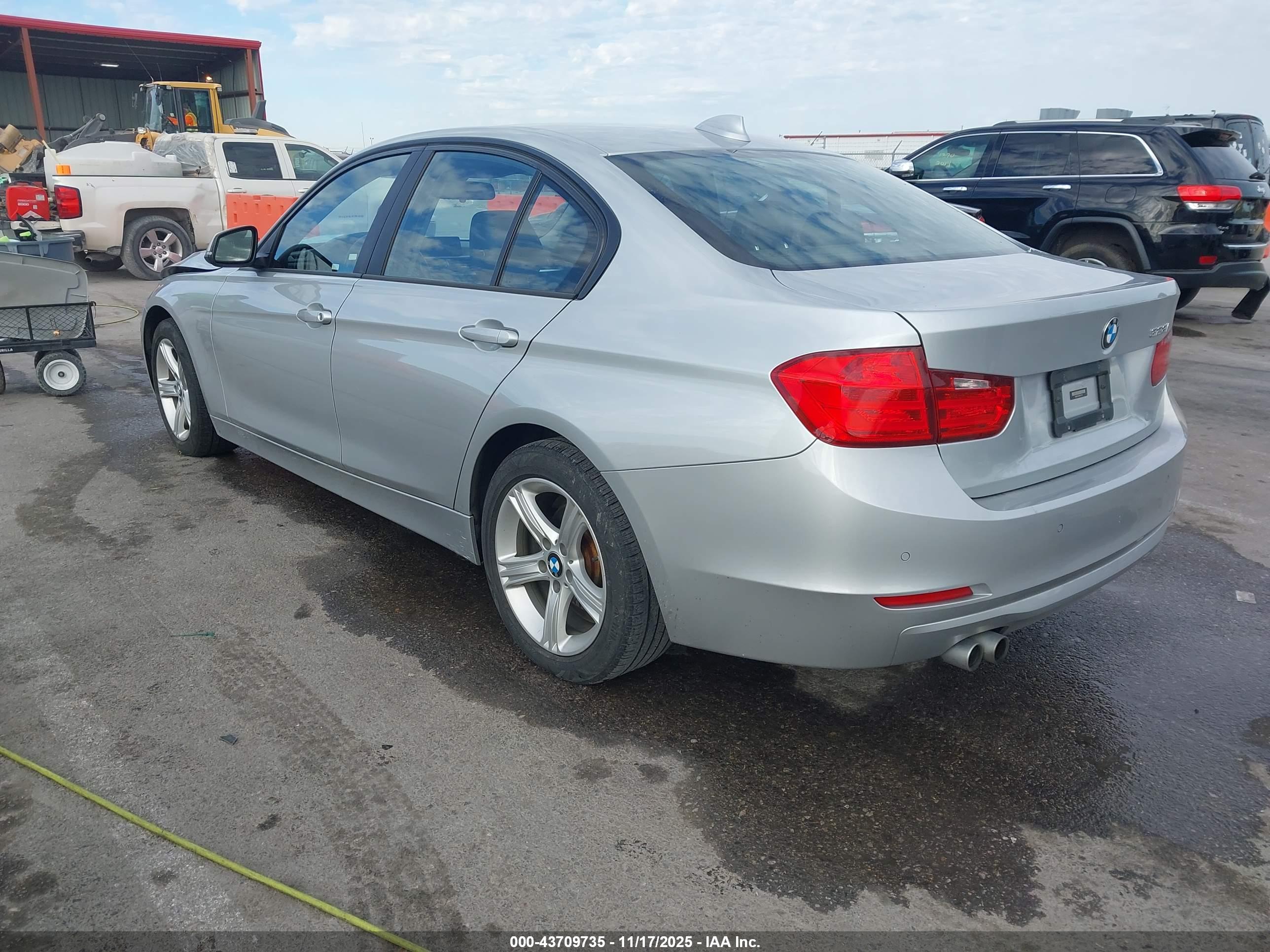 BMW 328I image 3