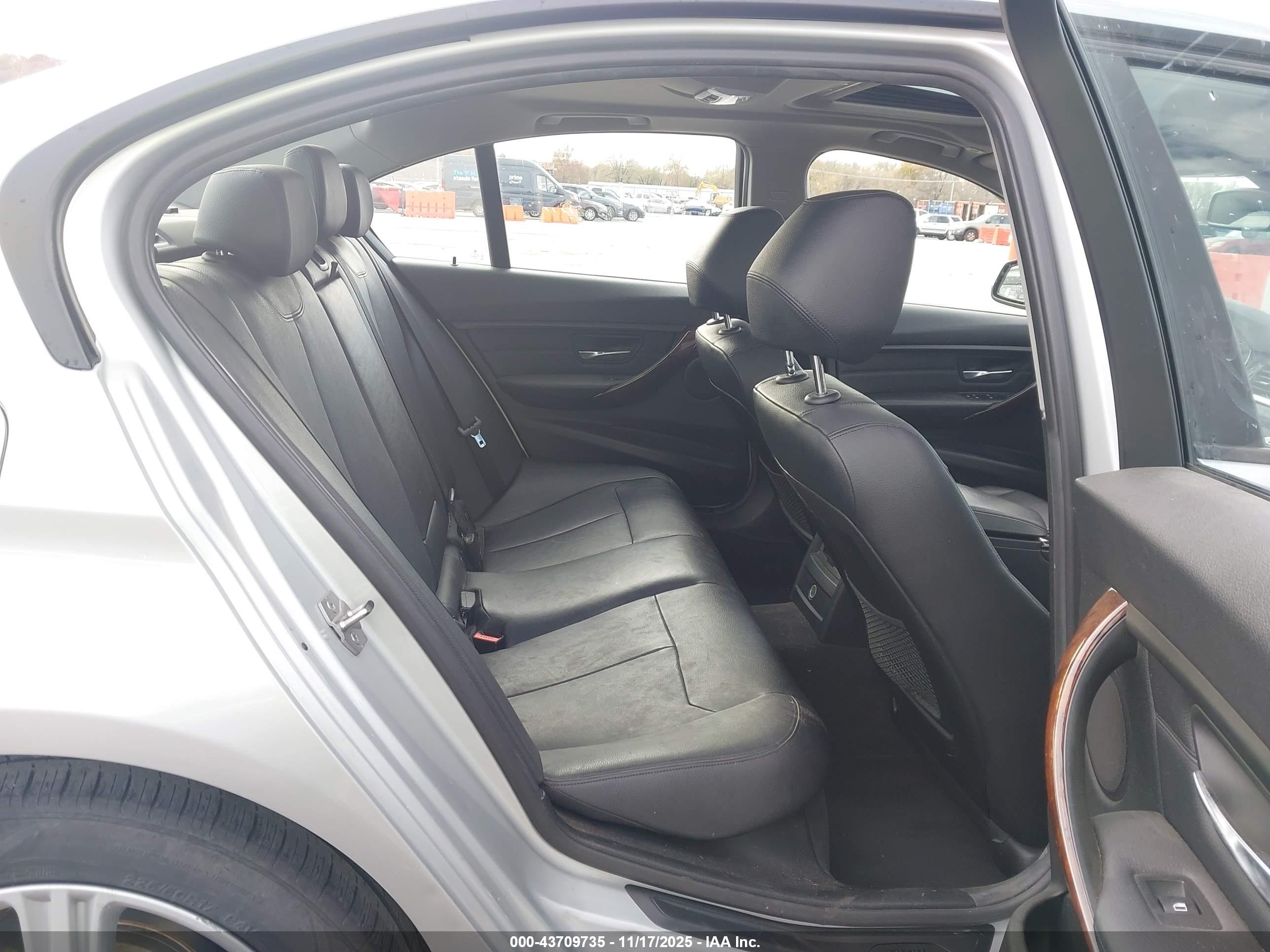 BMW 328I image 8