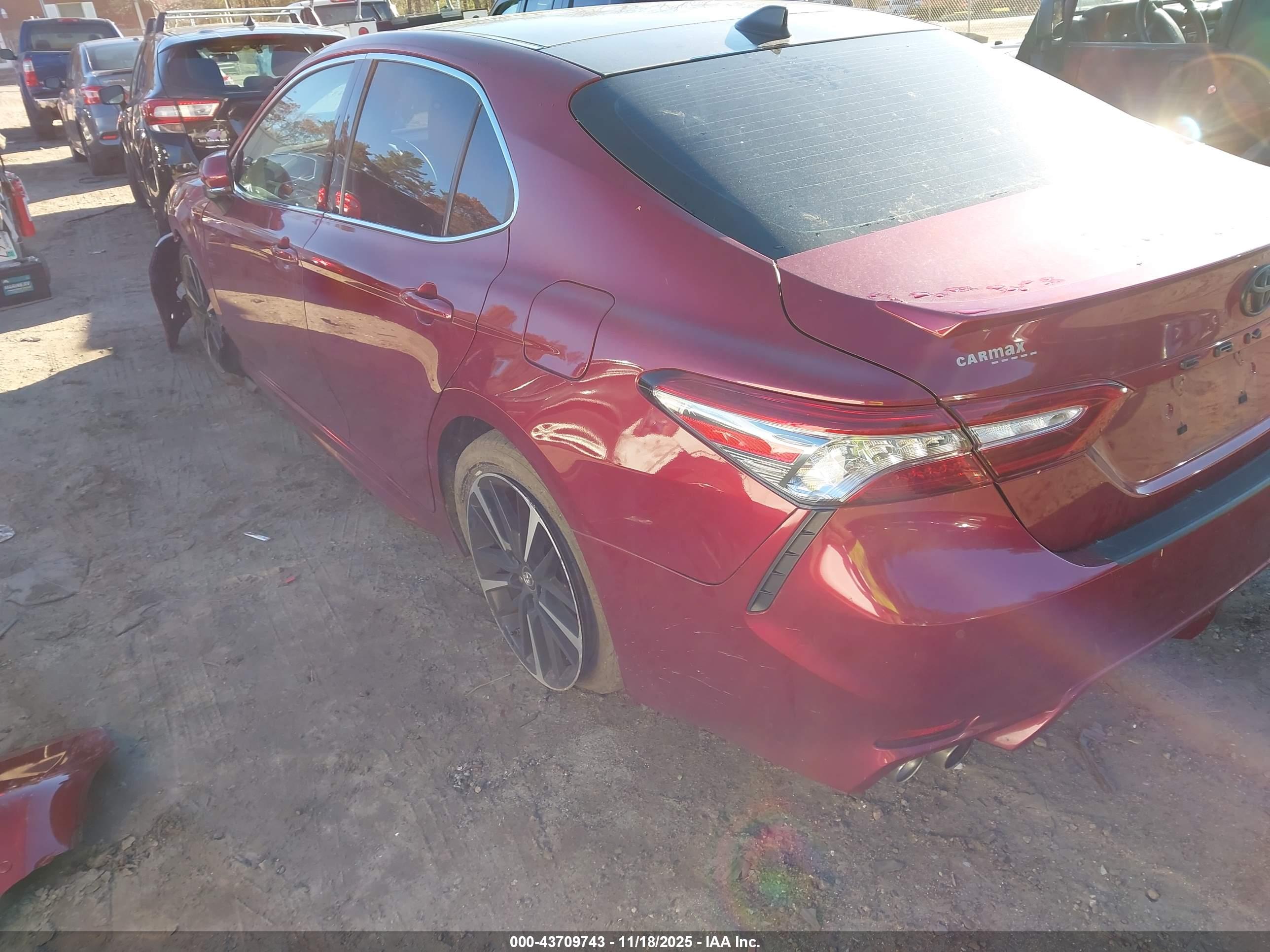 TOYOTA CAMRY image 3