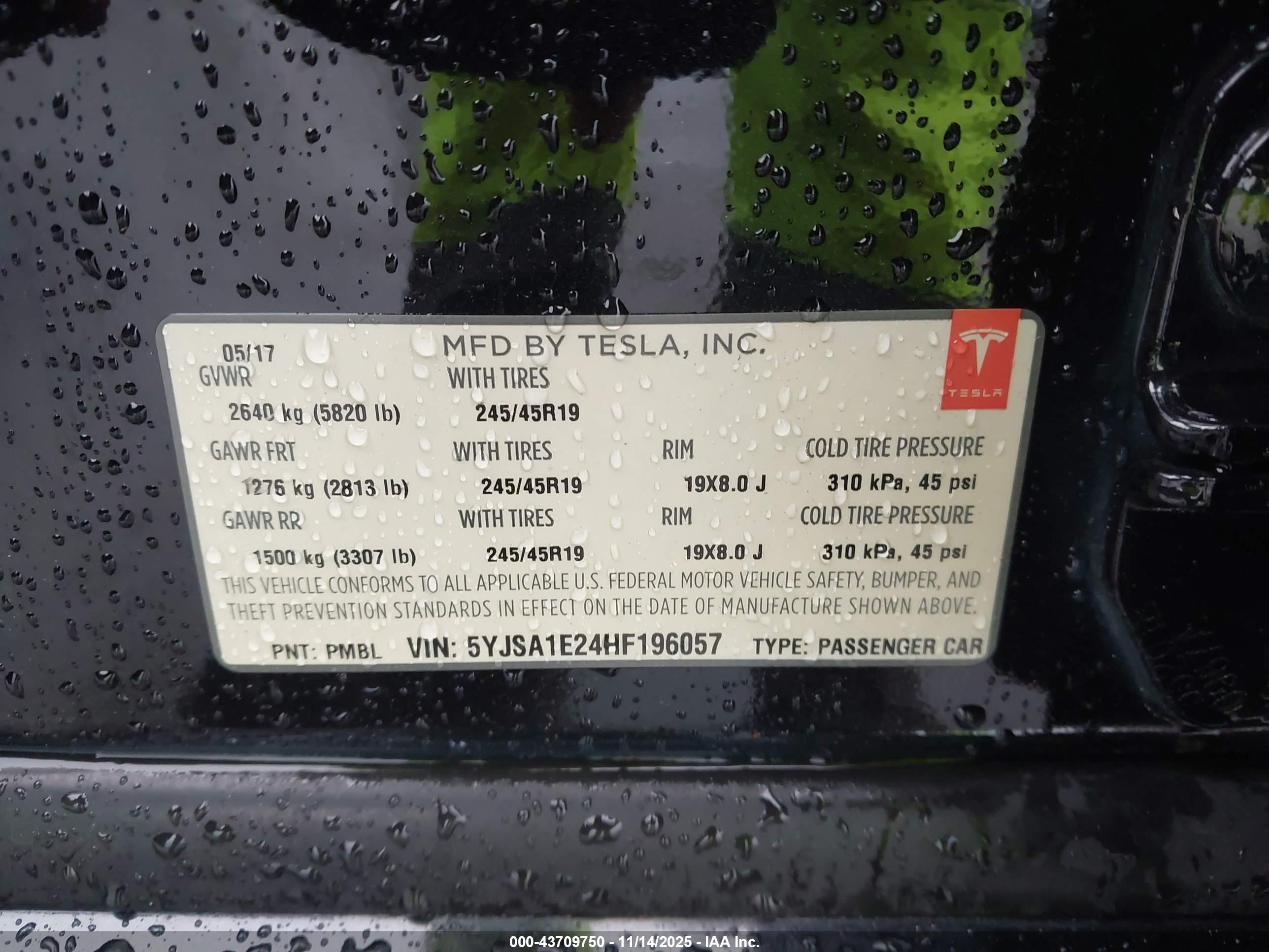 TESLA MODEL image 9