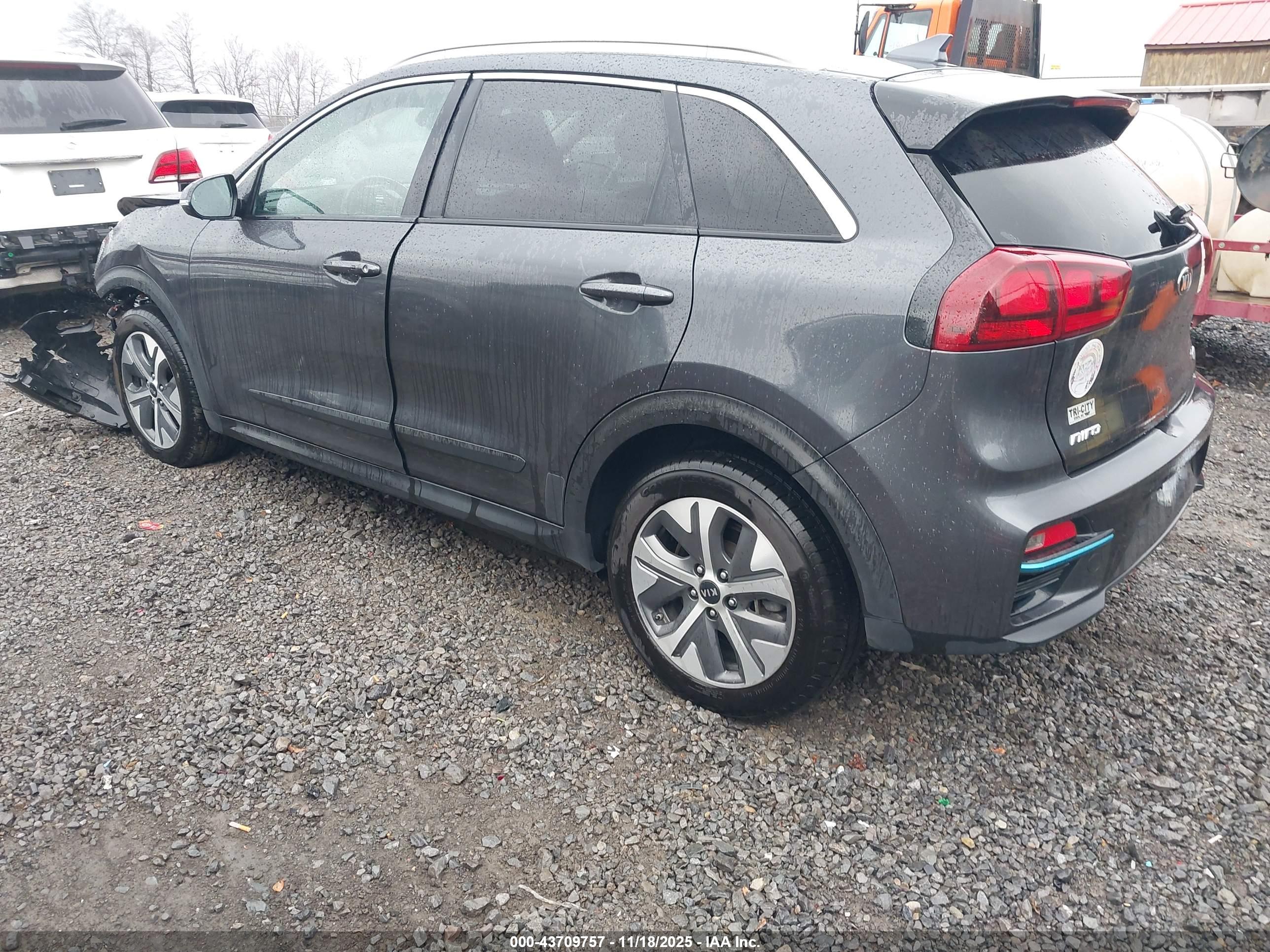 KIA NIRO image 3