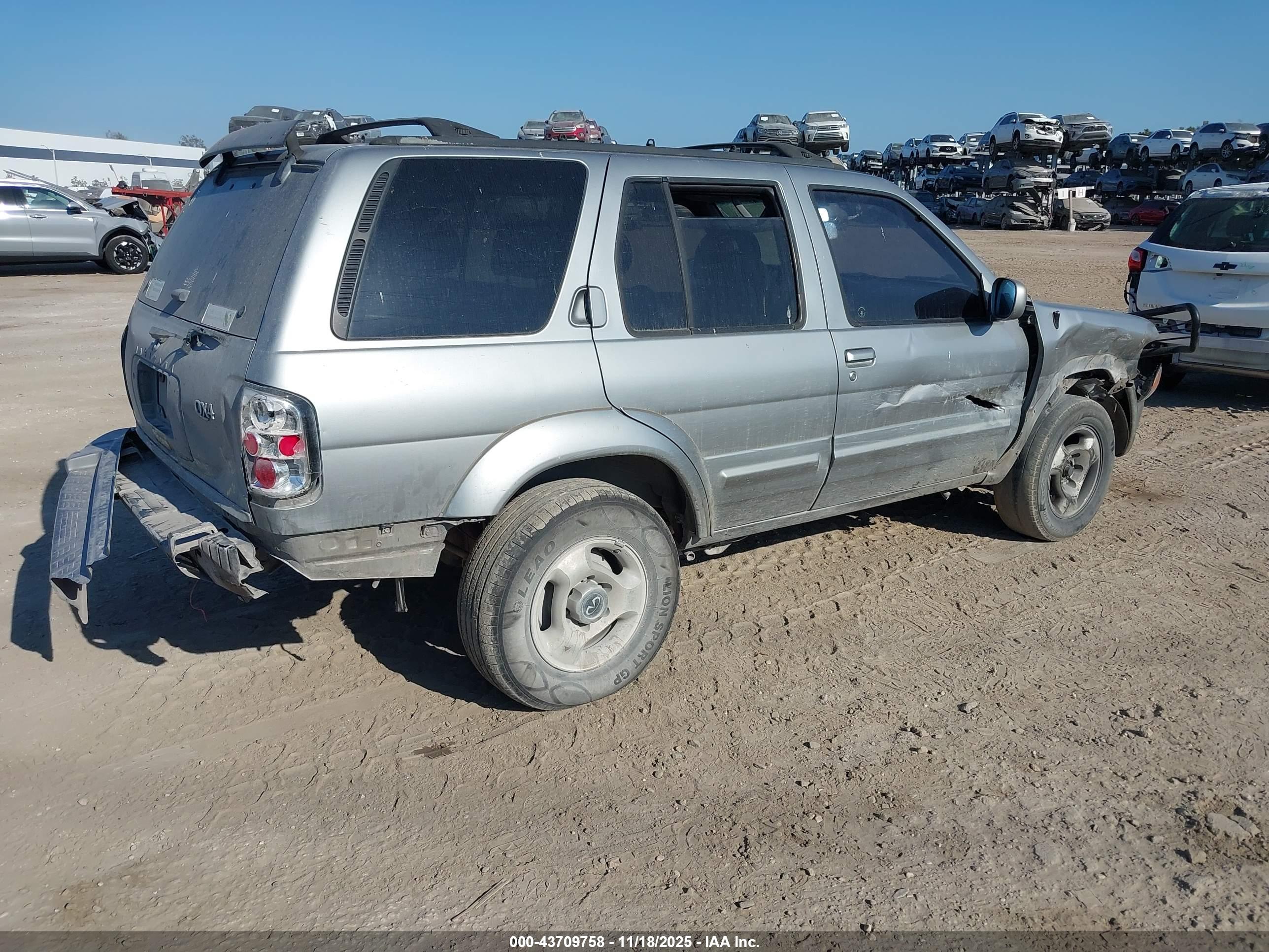 INFINITI QX4 image 4
