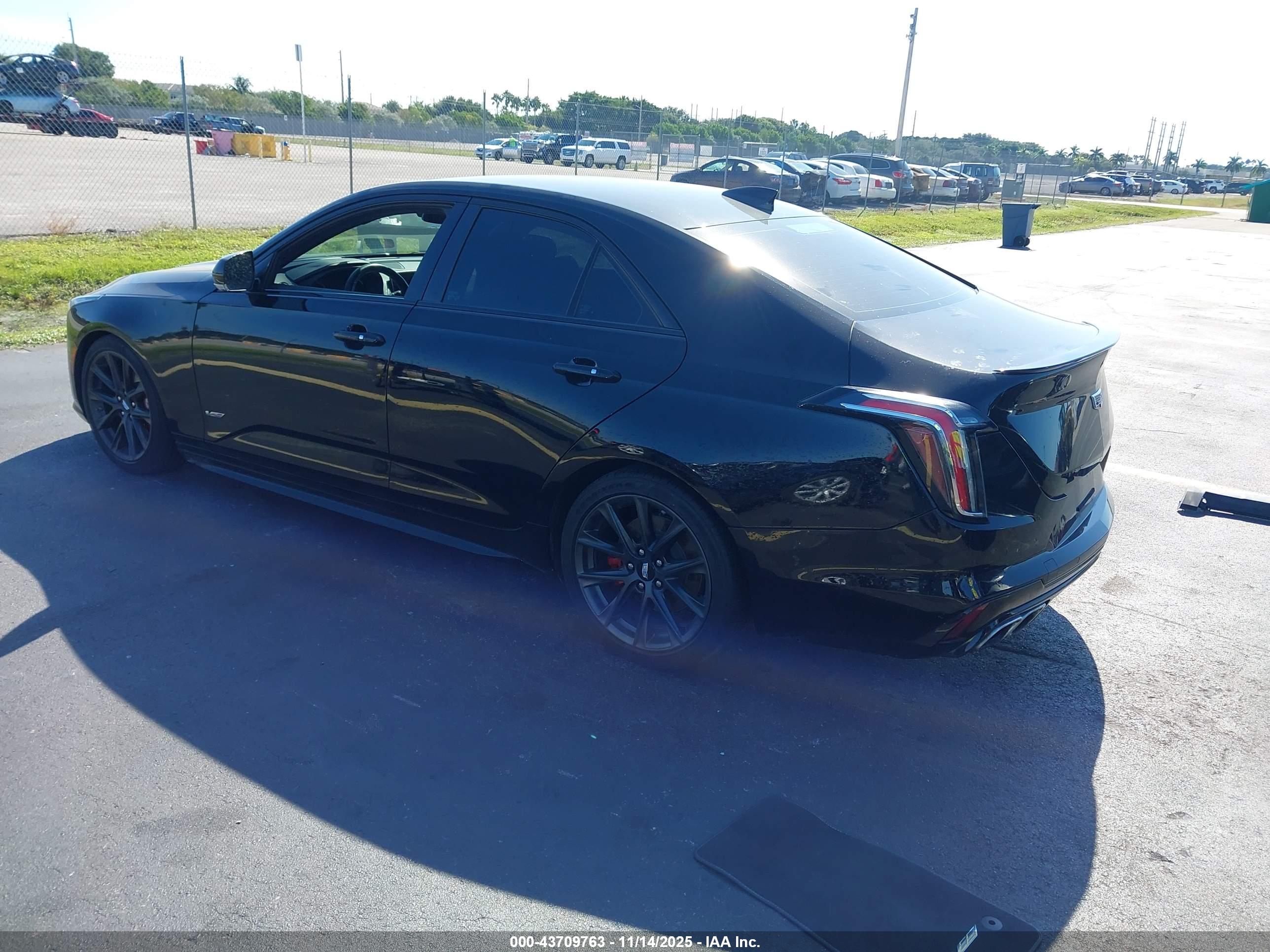CADILLAC CT4-V image 3