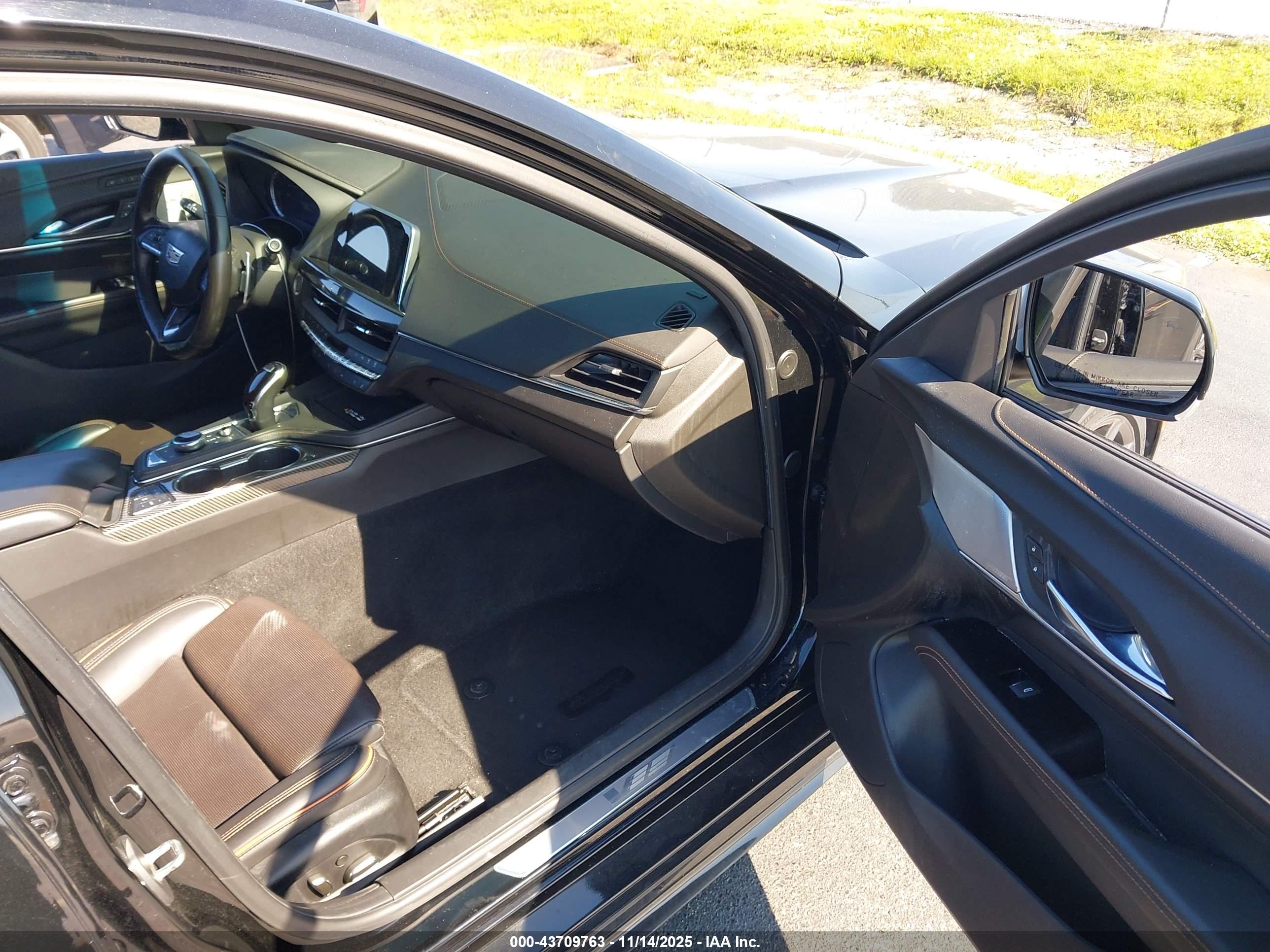 CADILLAC CT4-V image 5
