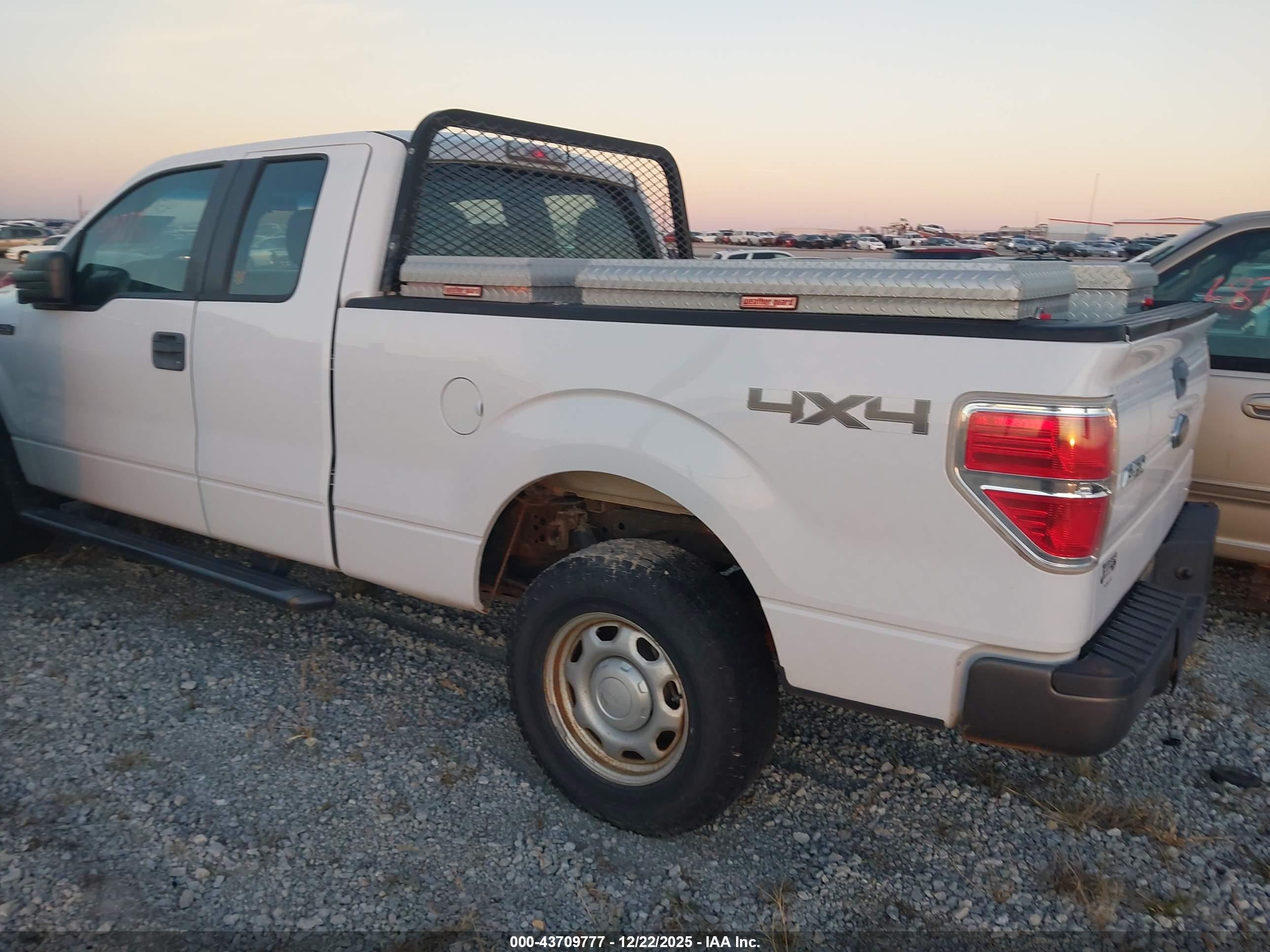 FORD F-150 image 3