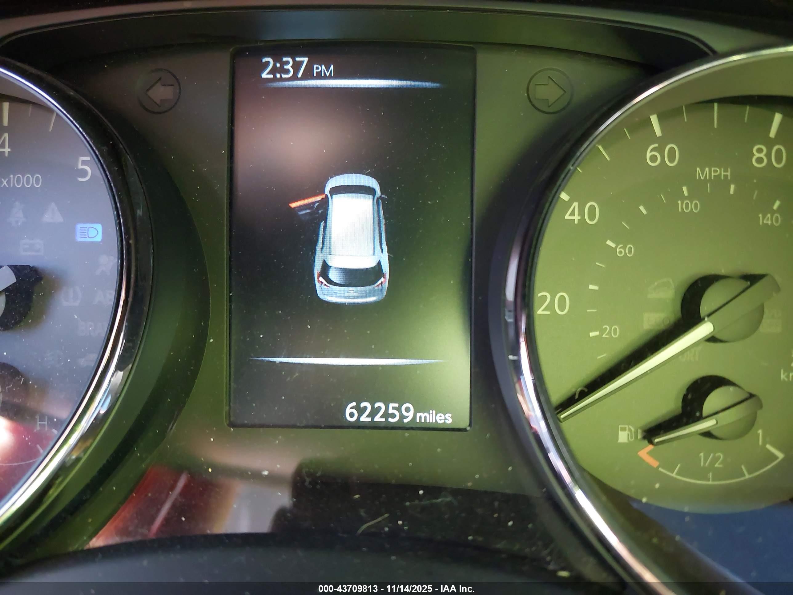 NISSAN ROGUE image 7
