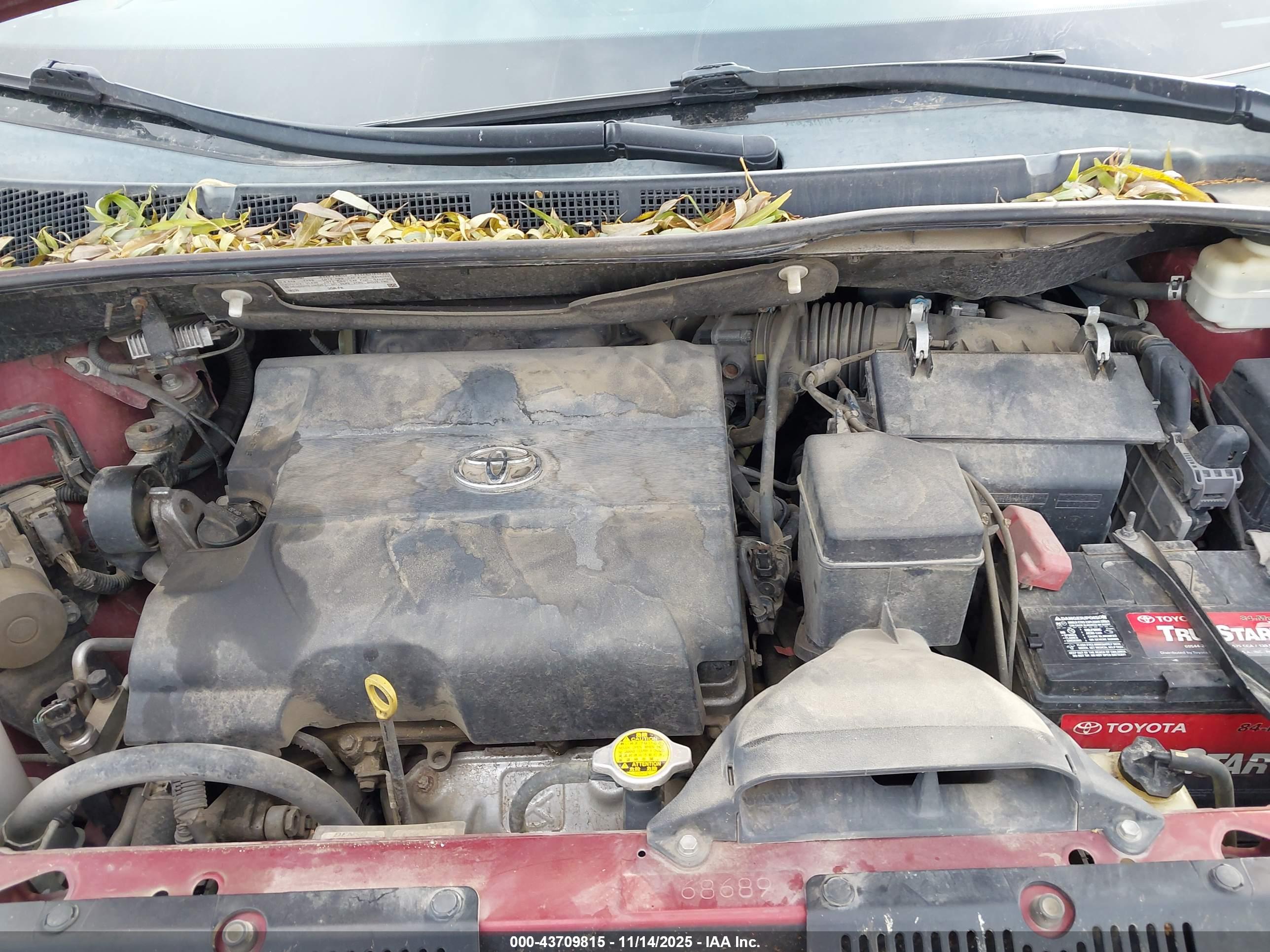 TOYOTA SIENNA image 10