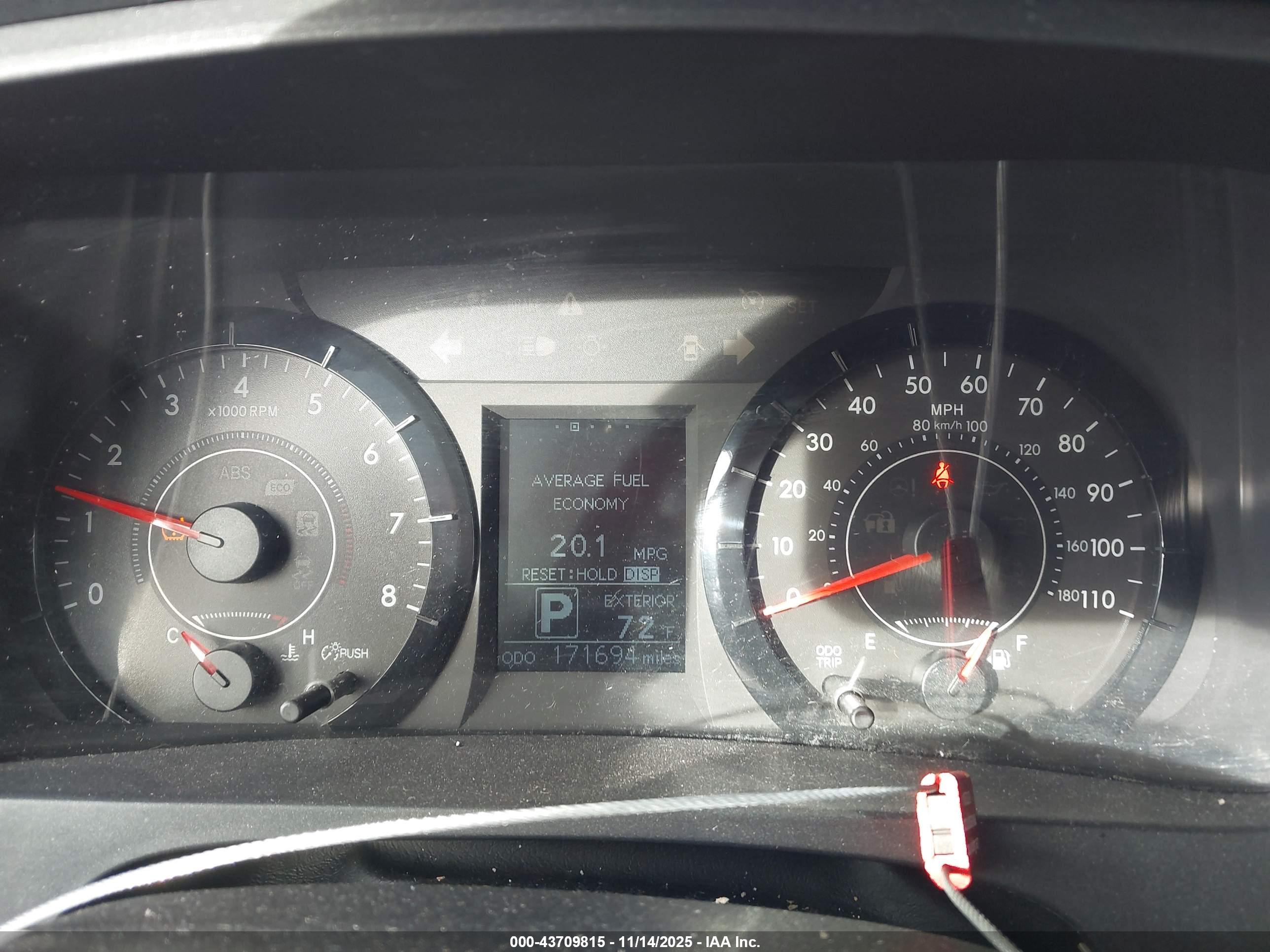TOYOTA SIENNA image 7