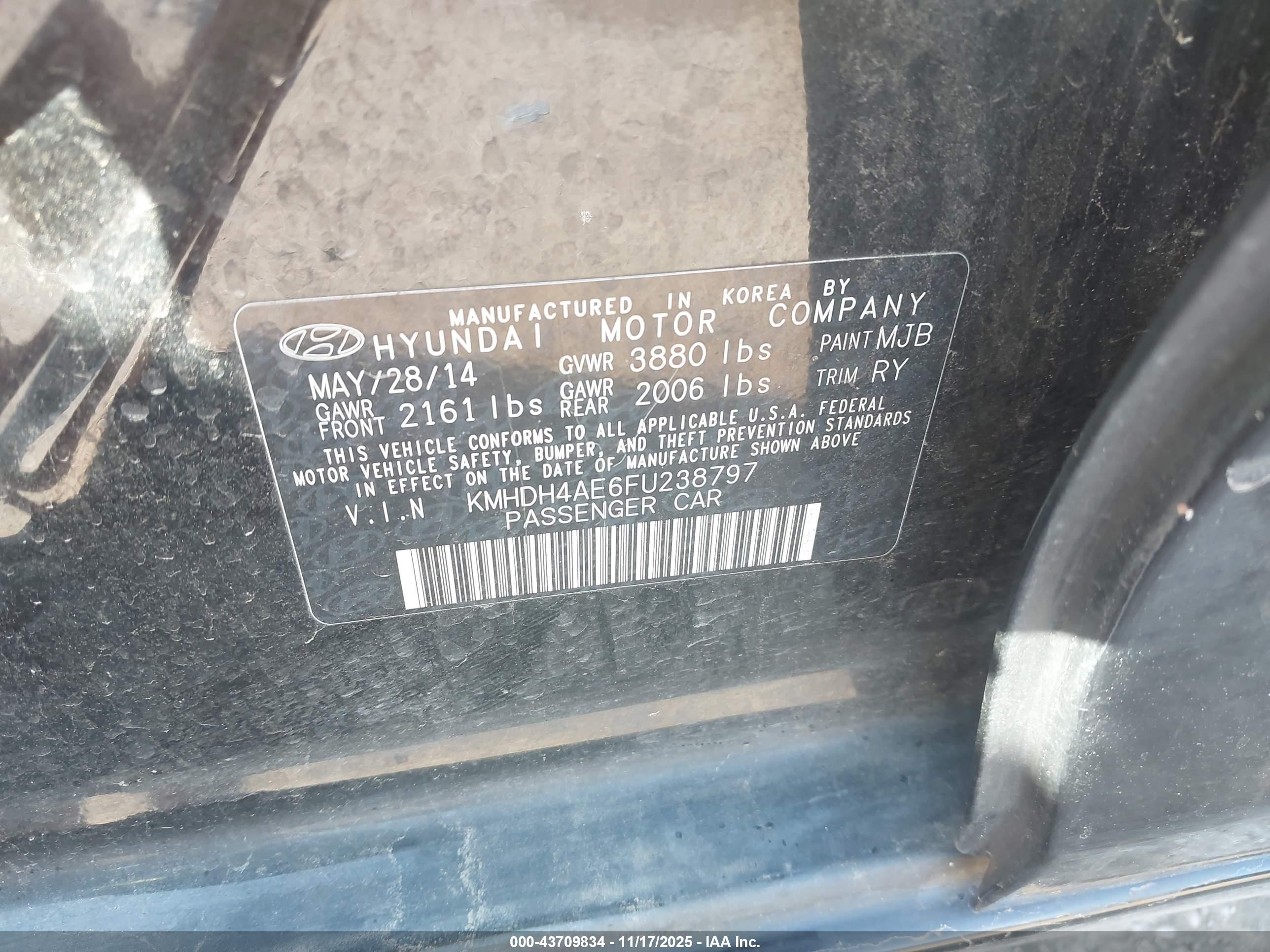 HYUNDAI ELANTRA image 9