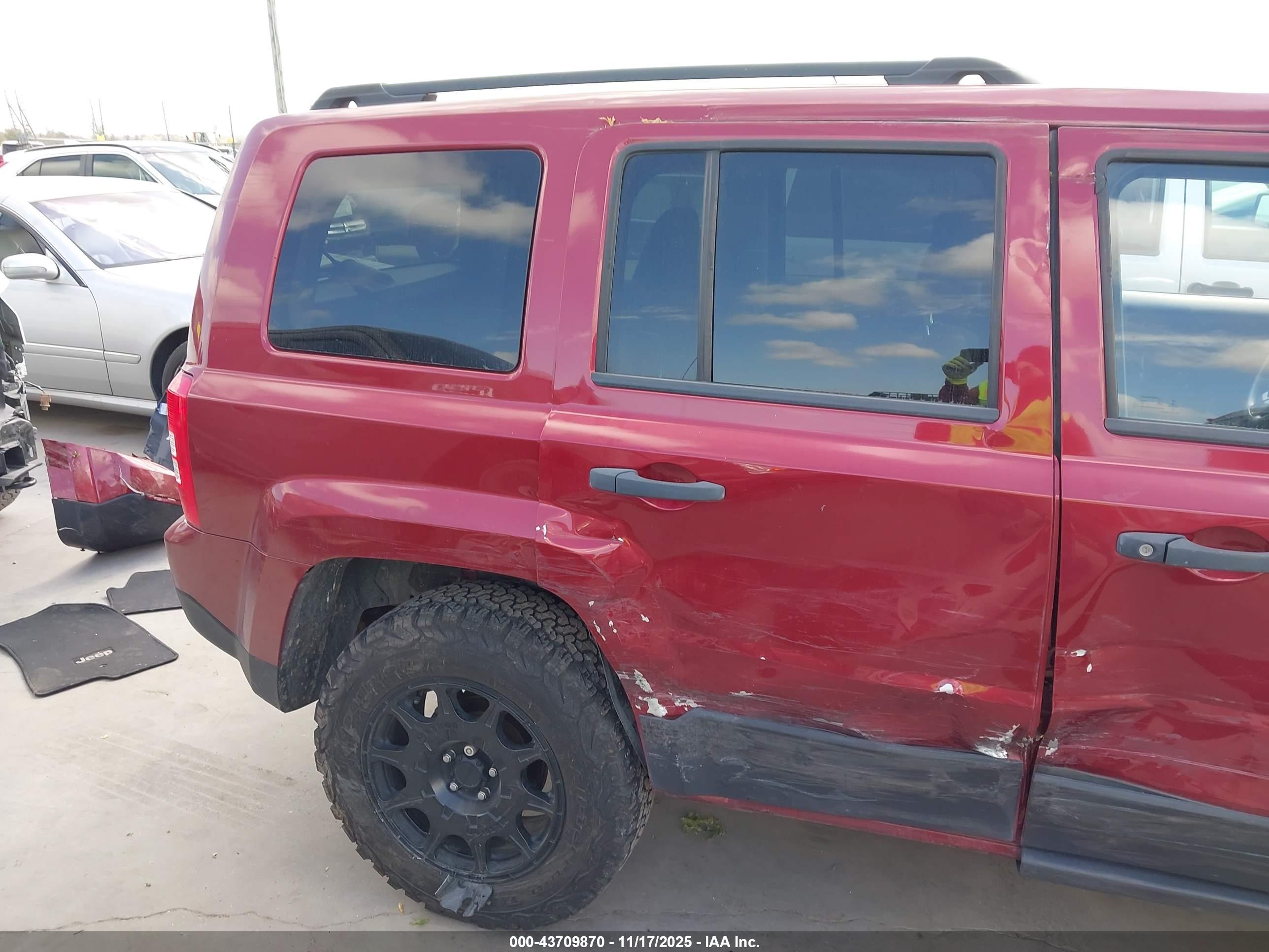 JEEP PATRIOT image 6