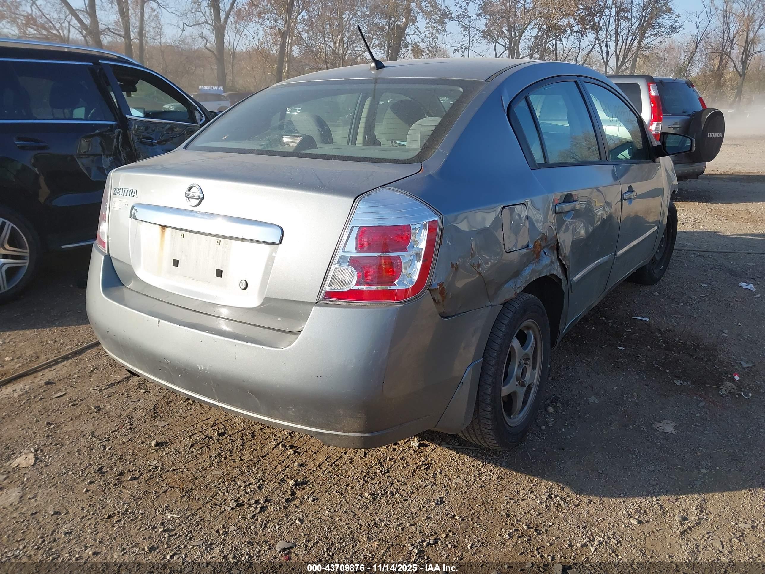 NISSAN SENTRA image 4