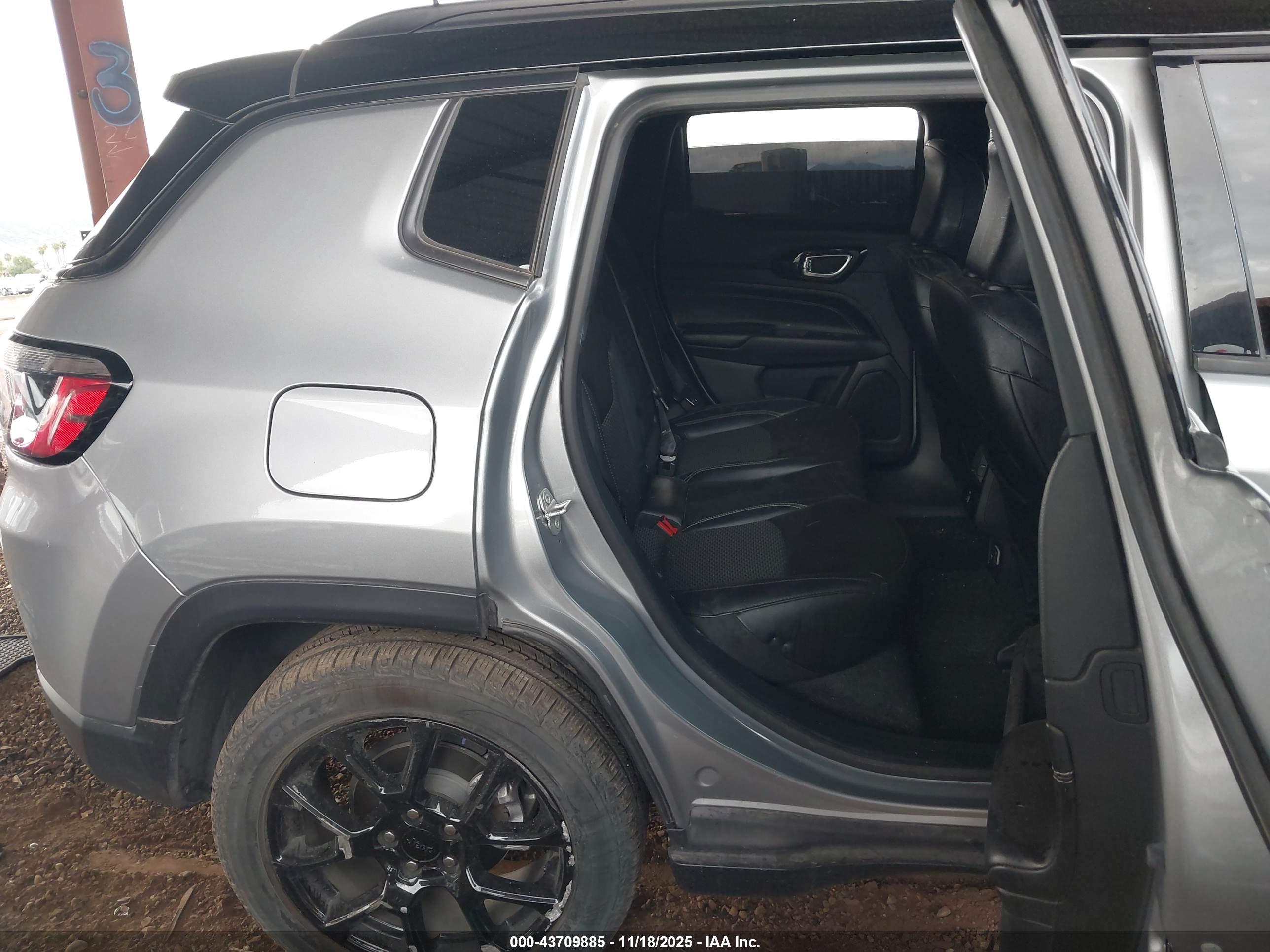 JEEP COMPASS image 8