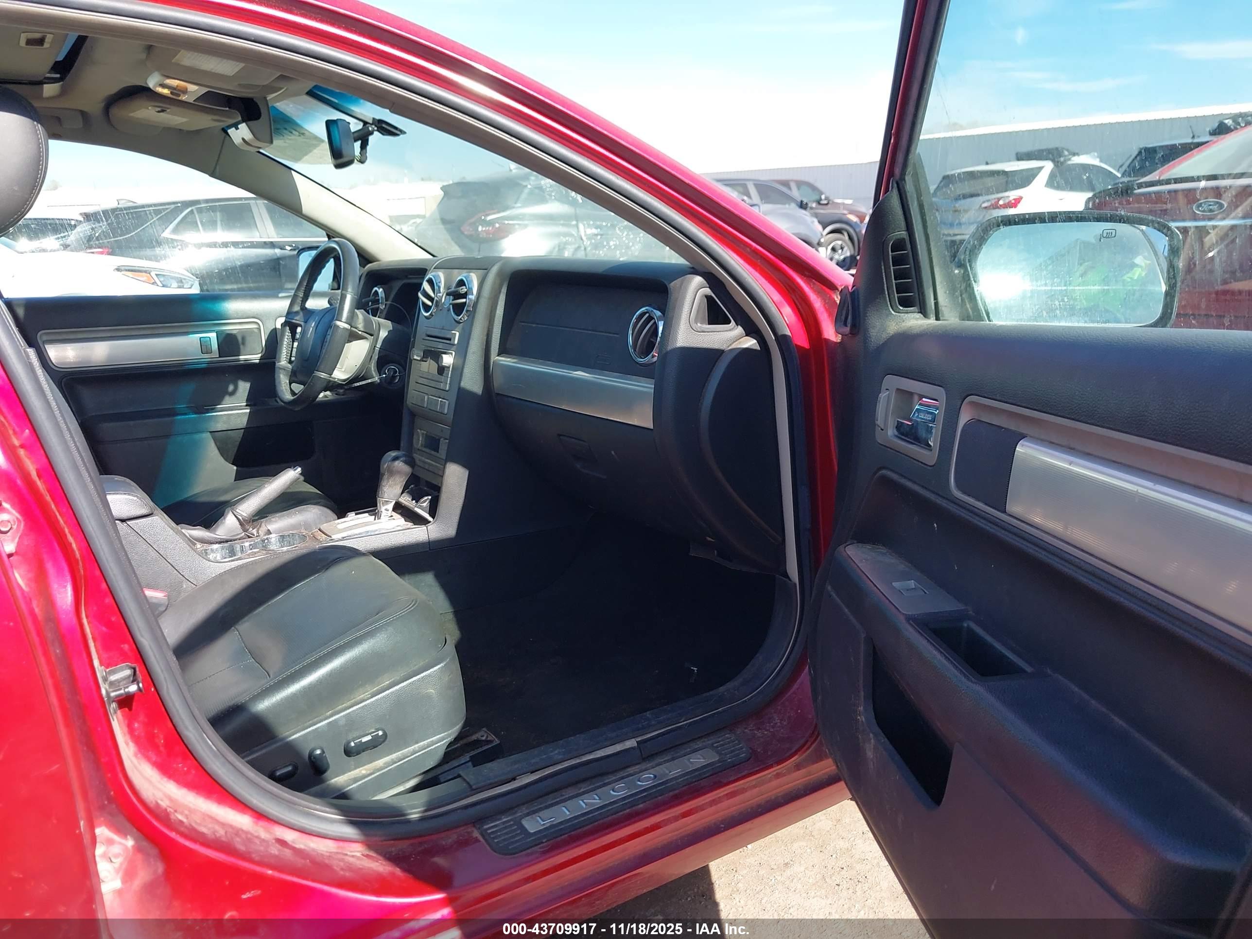LINCOLN MKZ image 5
