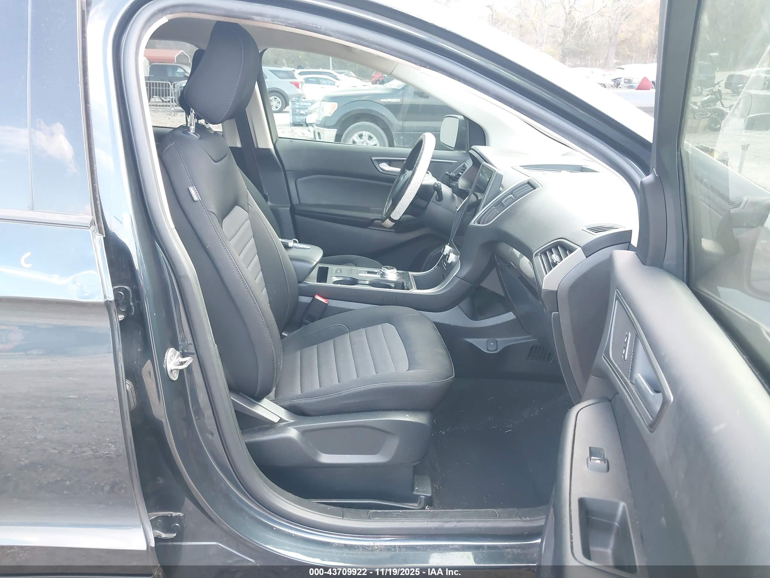 FORD EDGE image 5