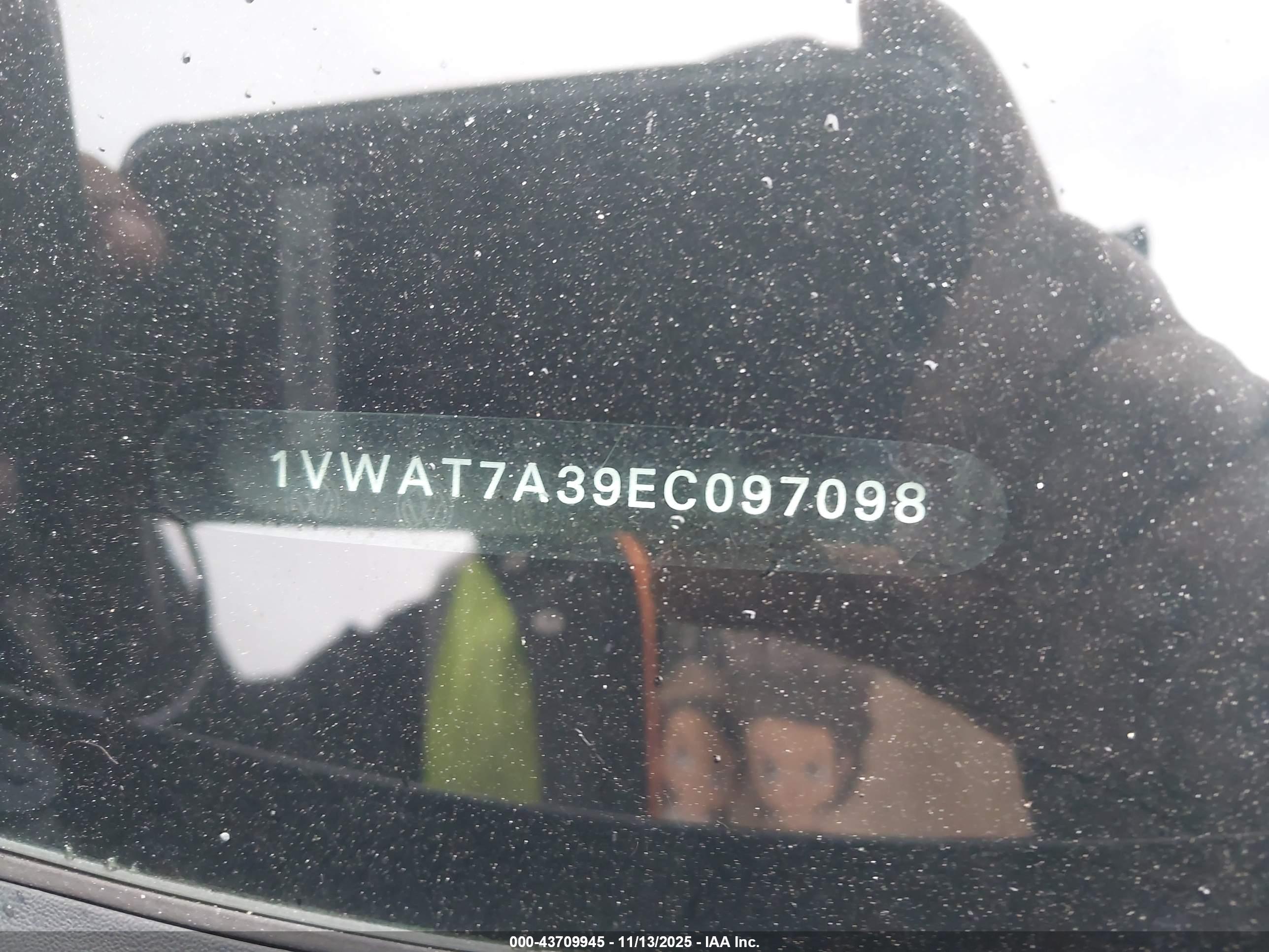 VOLKSWAGEN PASSAT image 9