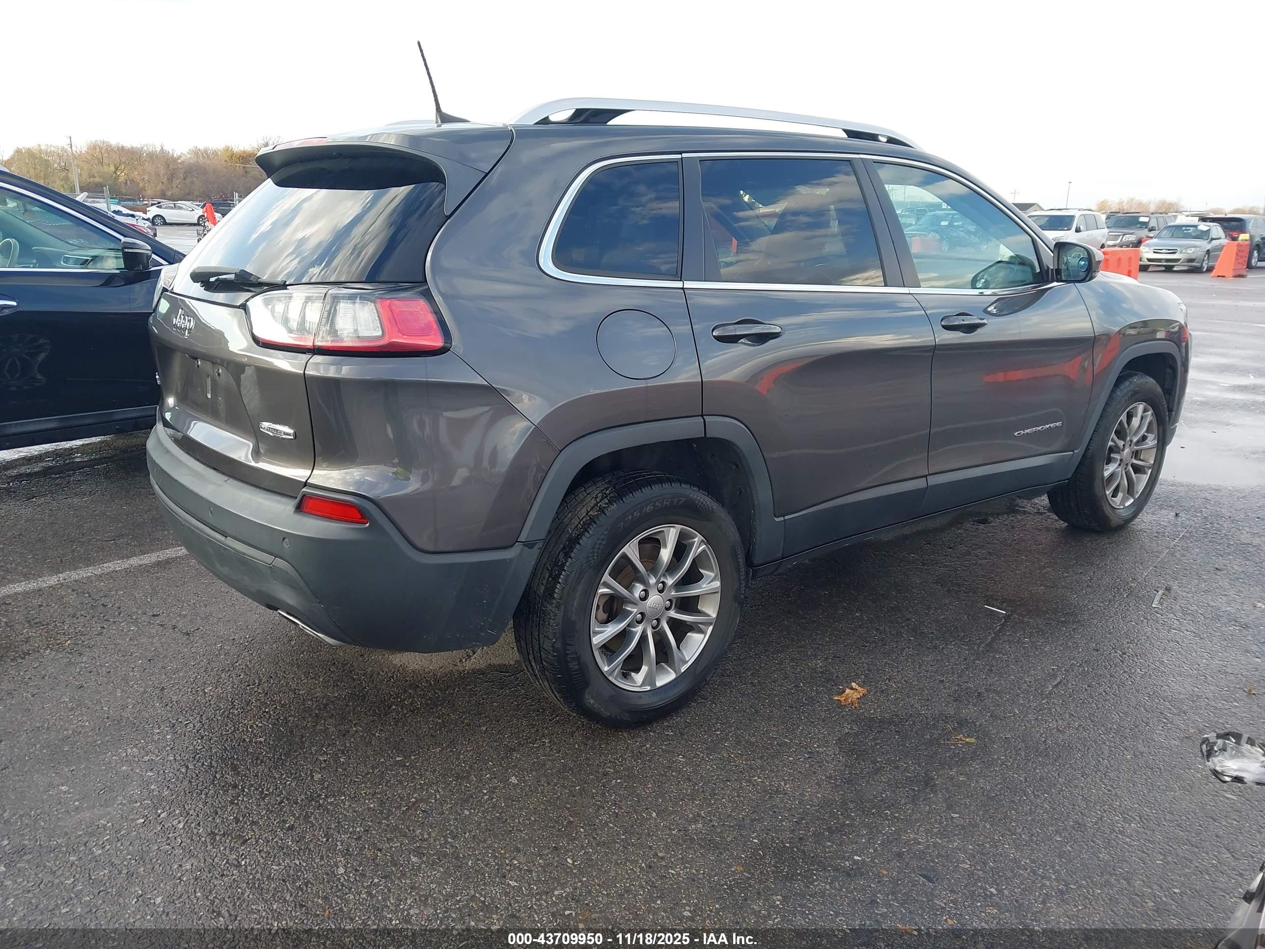 JEEP CHEROKEE image 4