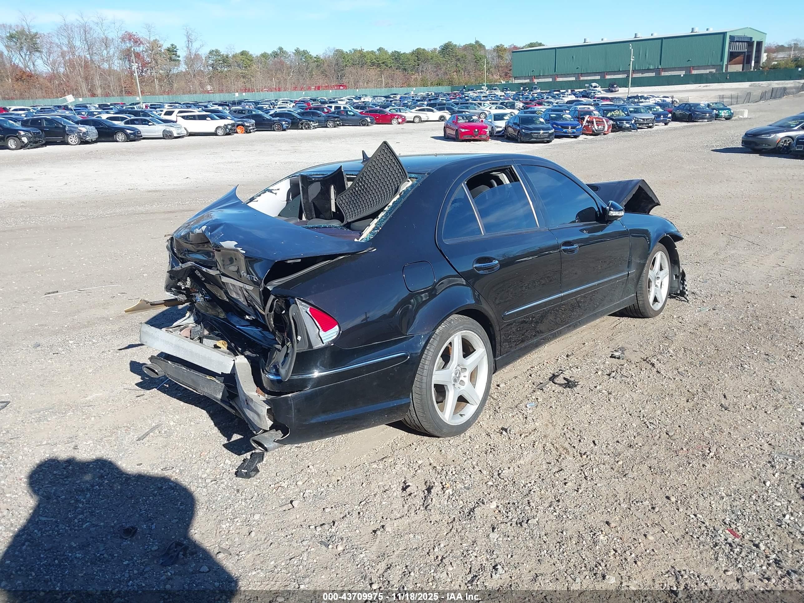 MERCEDES-BENZ E image 4