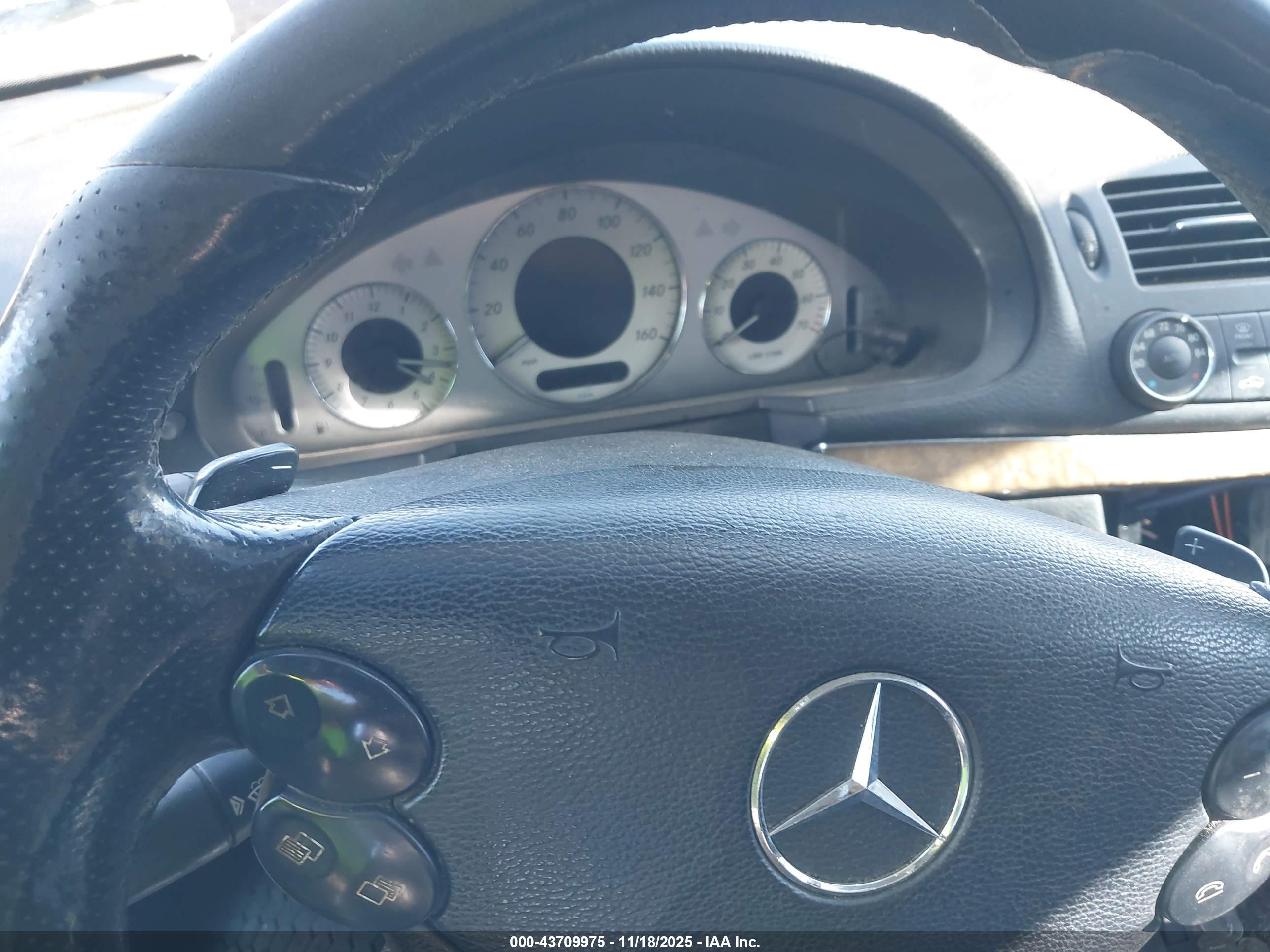MERCEDES-BENZ E image 7